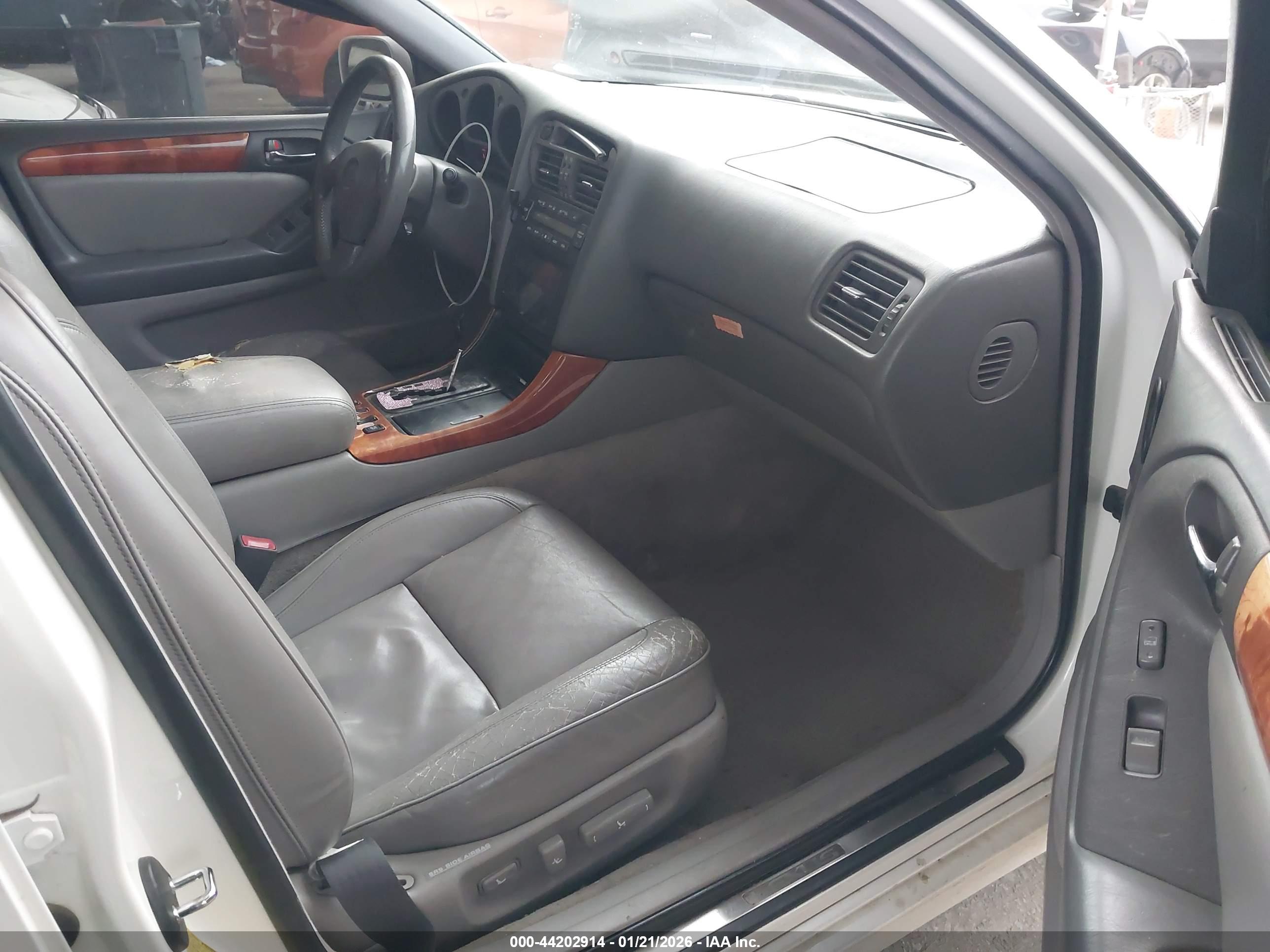 LEXUS GS image 5