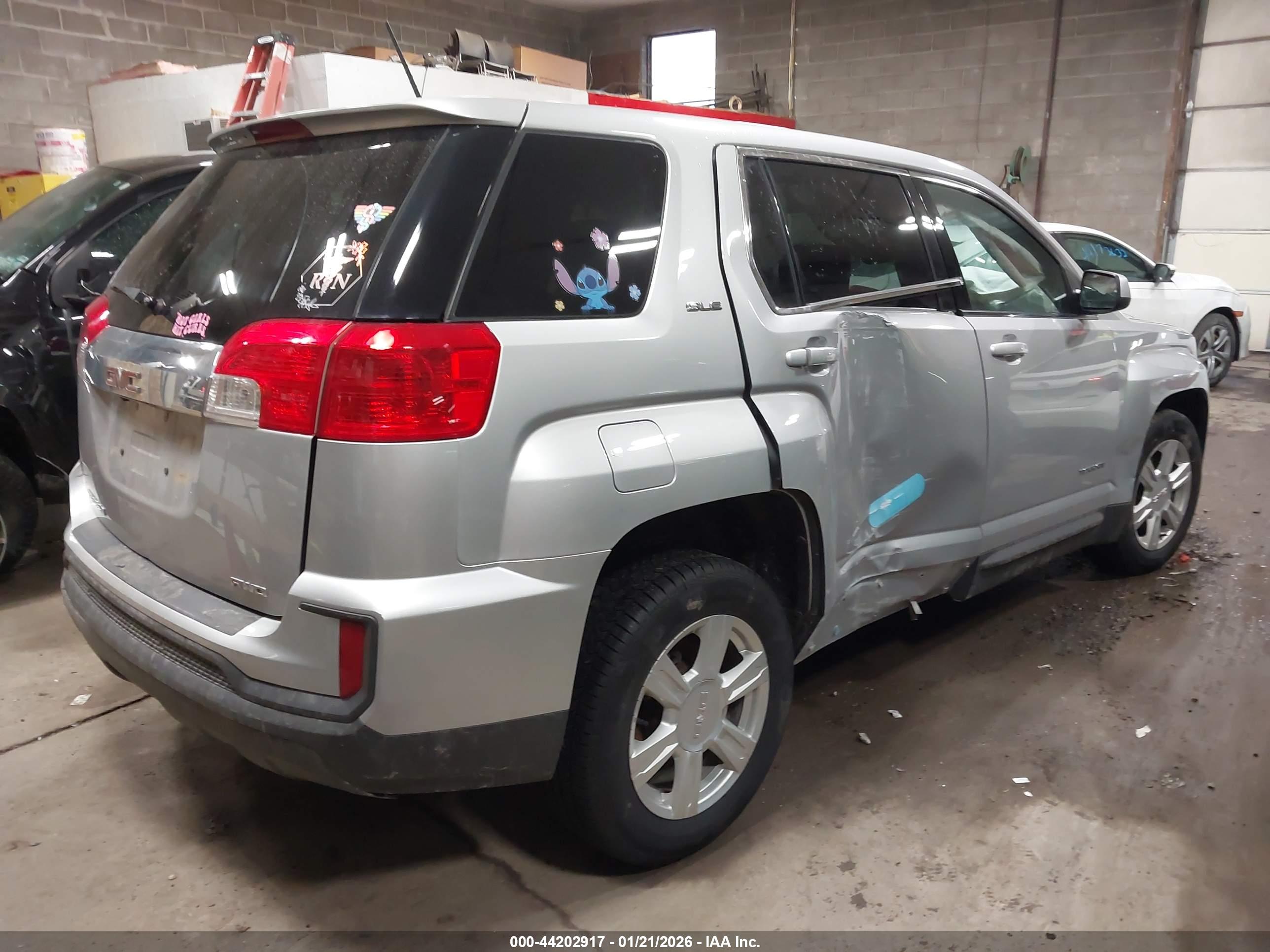 GMC TERRAIN image 4