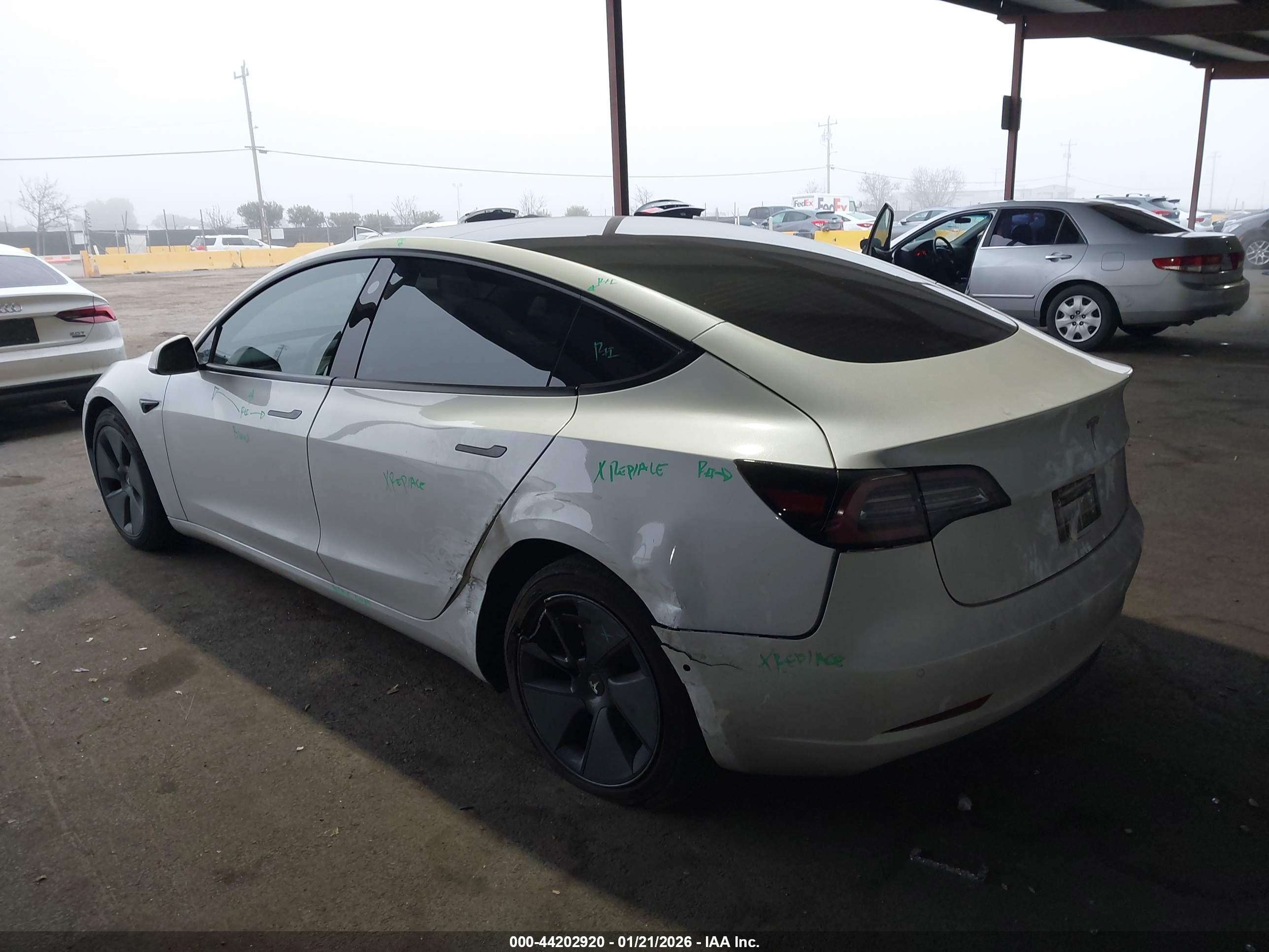 TESLA MODEL image 6