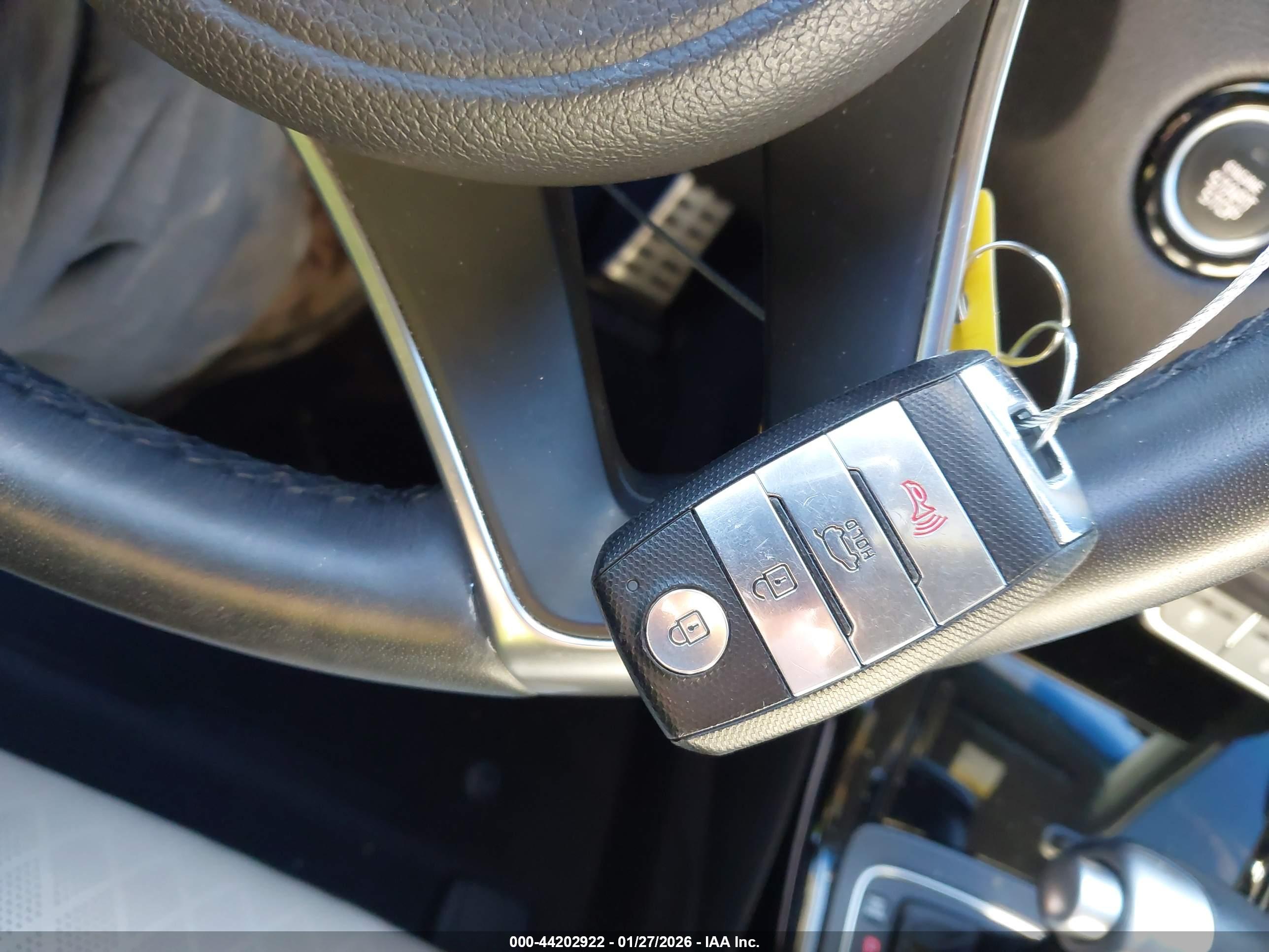 KIA SORENTO image 11
