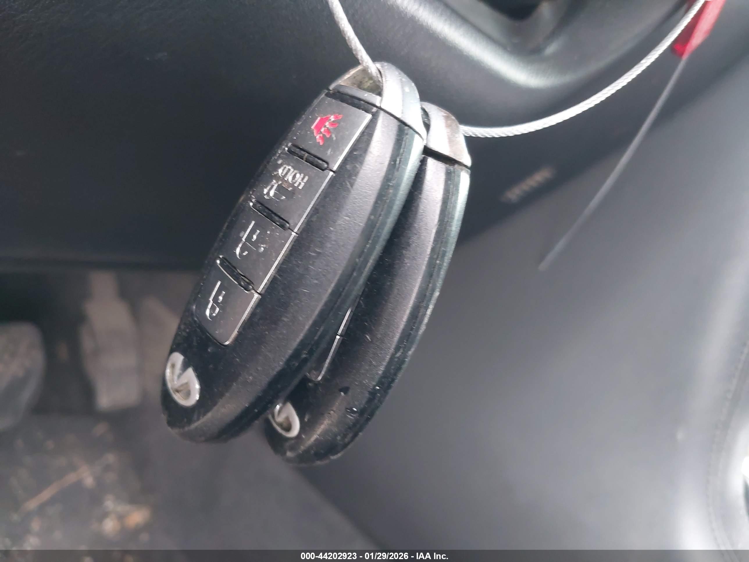 INFINITI QX56 image 11