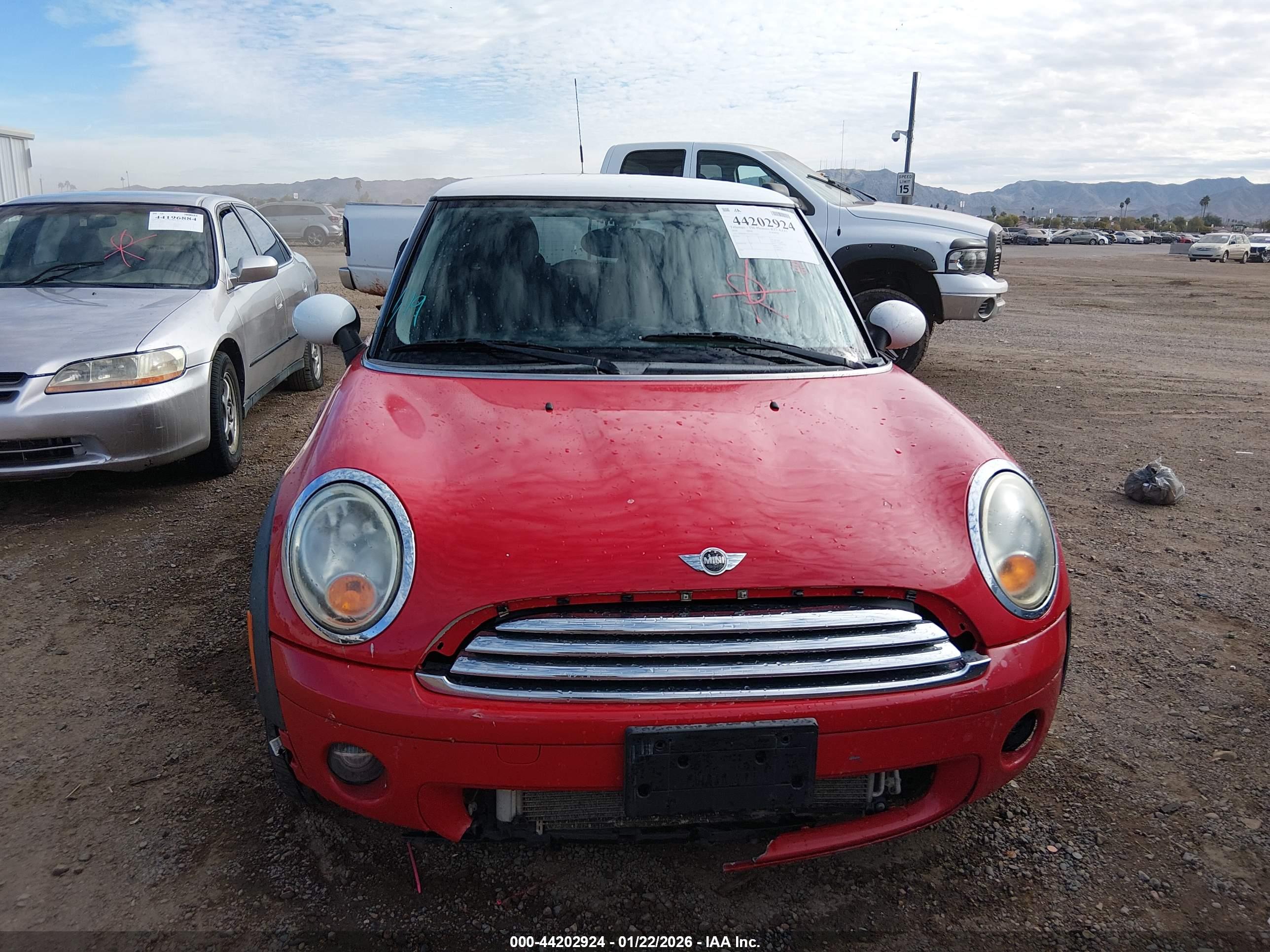 MINI COOPER image 6