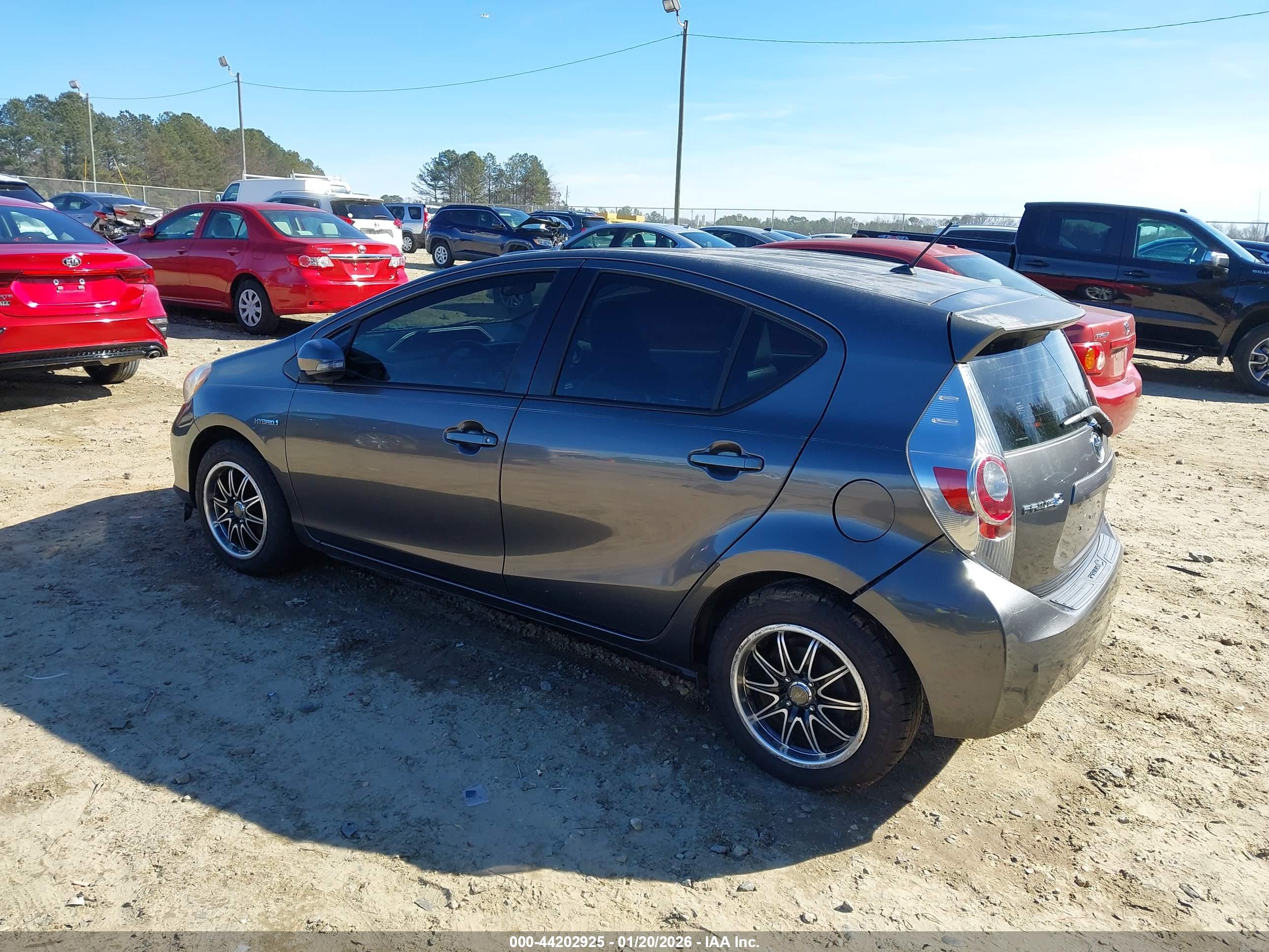 TOYOTA PRIUS image 3