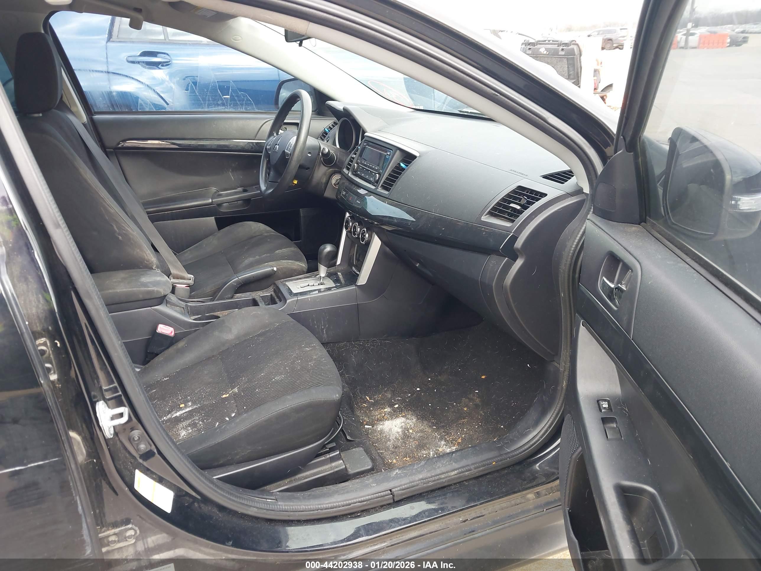 MITSUBISHI LANCER image 5
