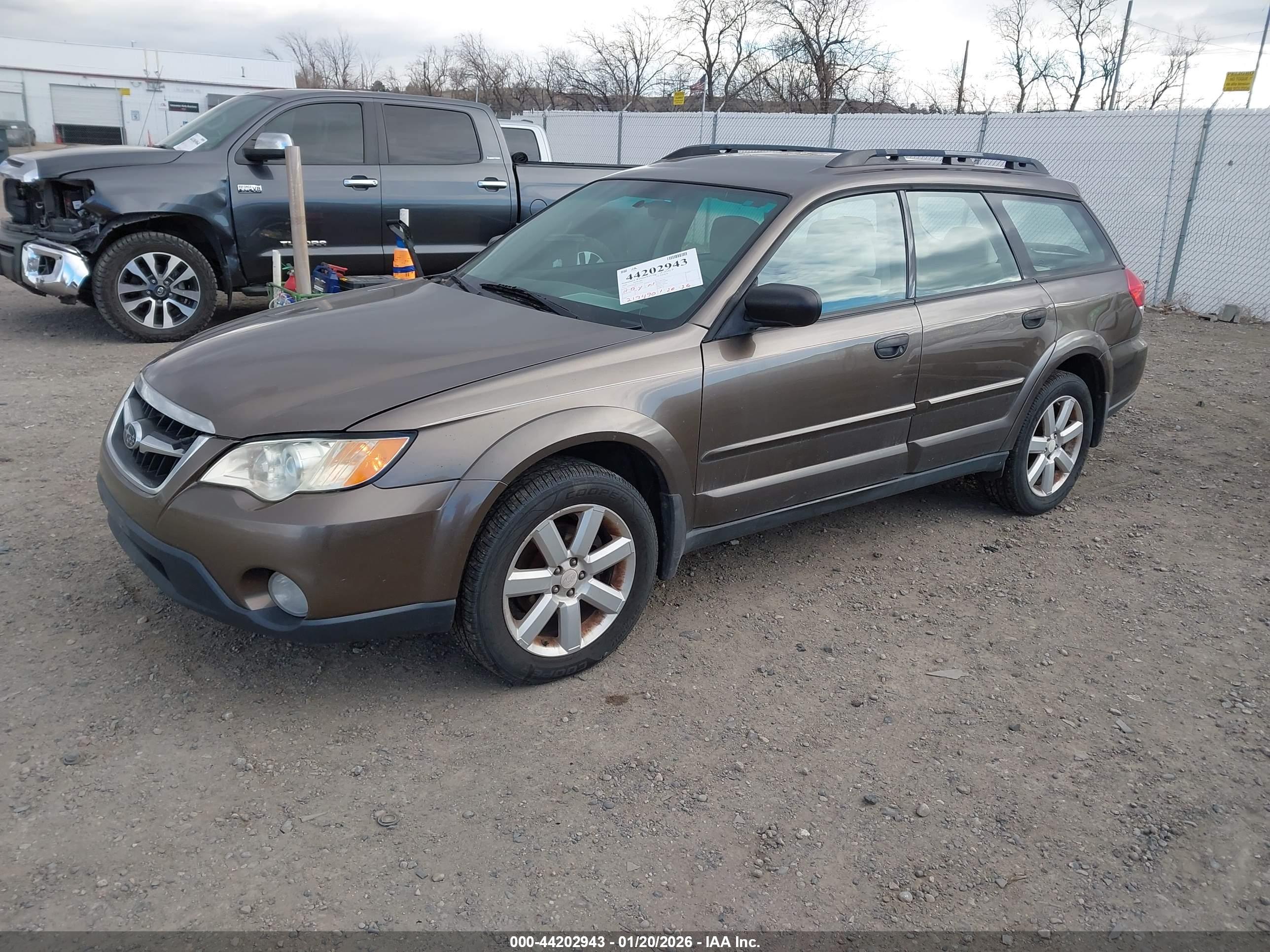 SUBARU OUTBACK image 2