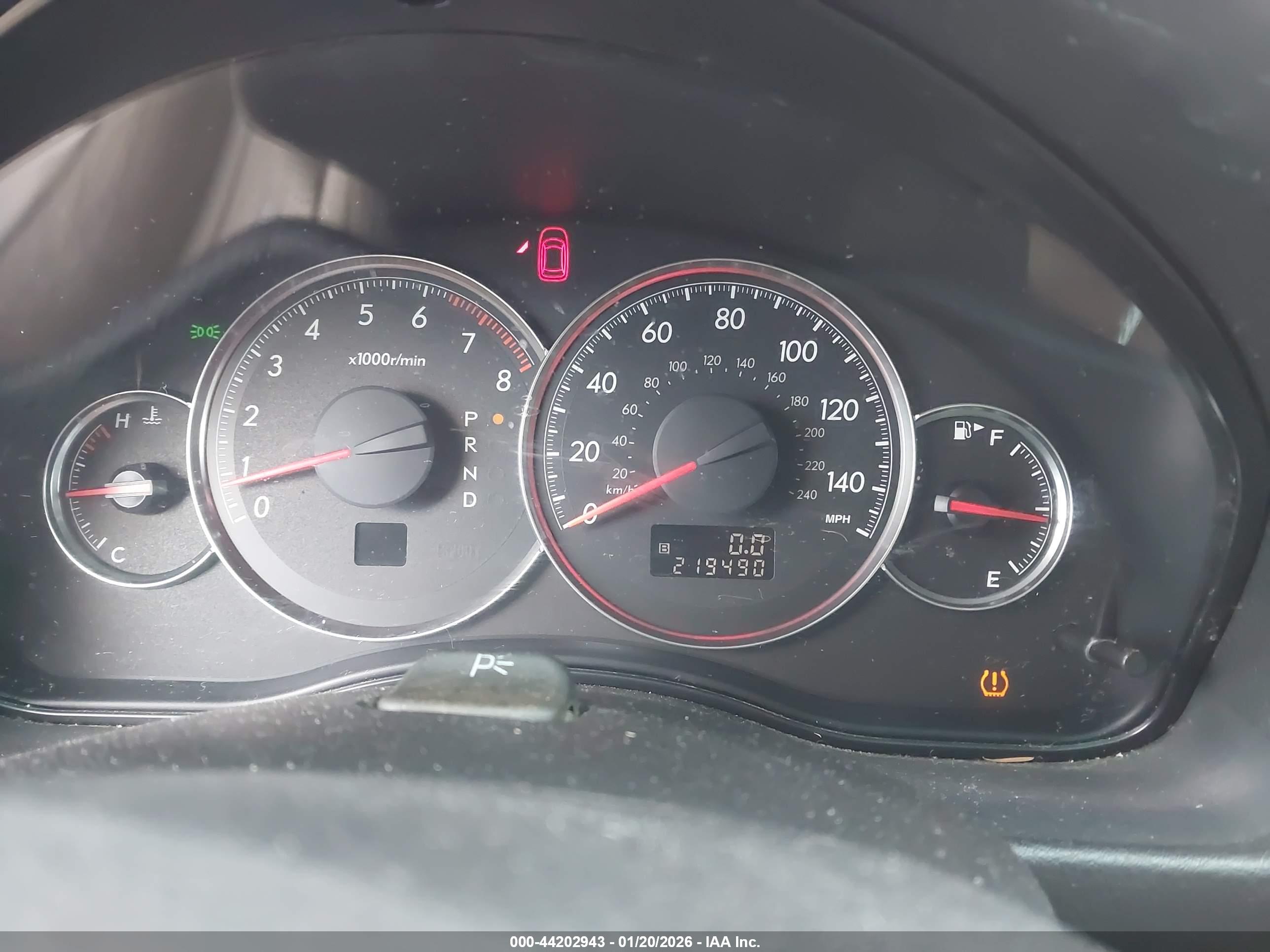 SUBARU OUTBACK image 7