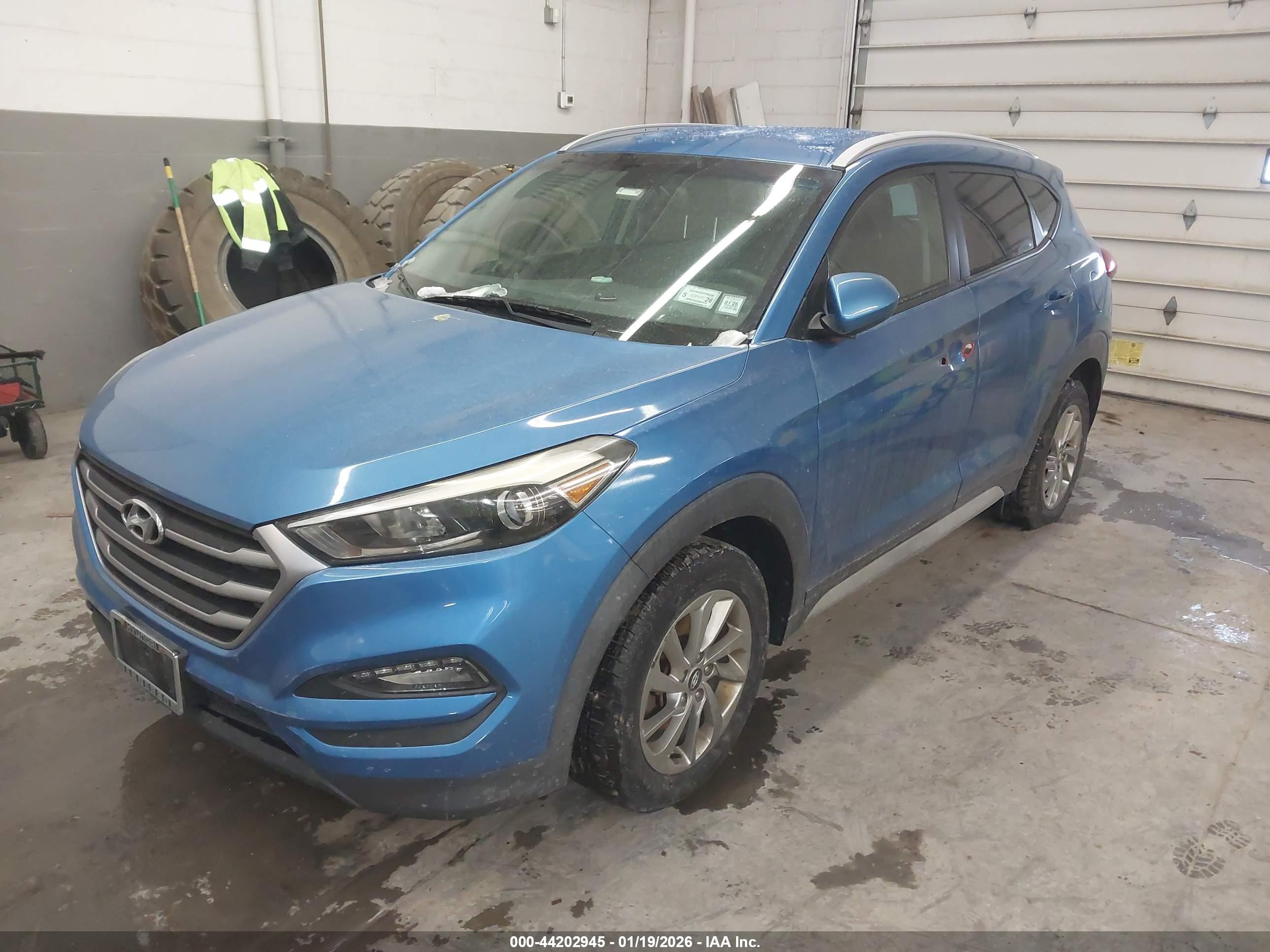 HYUNDAI TUCSON image 2