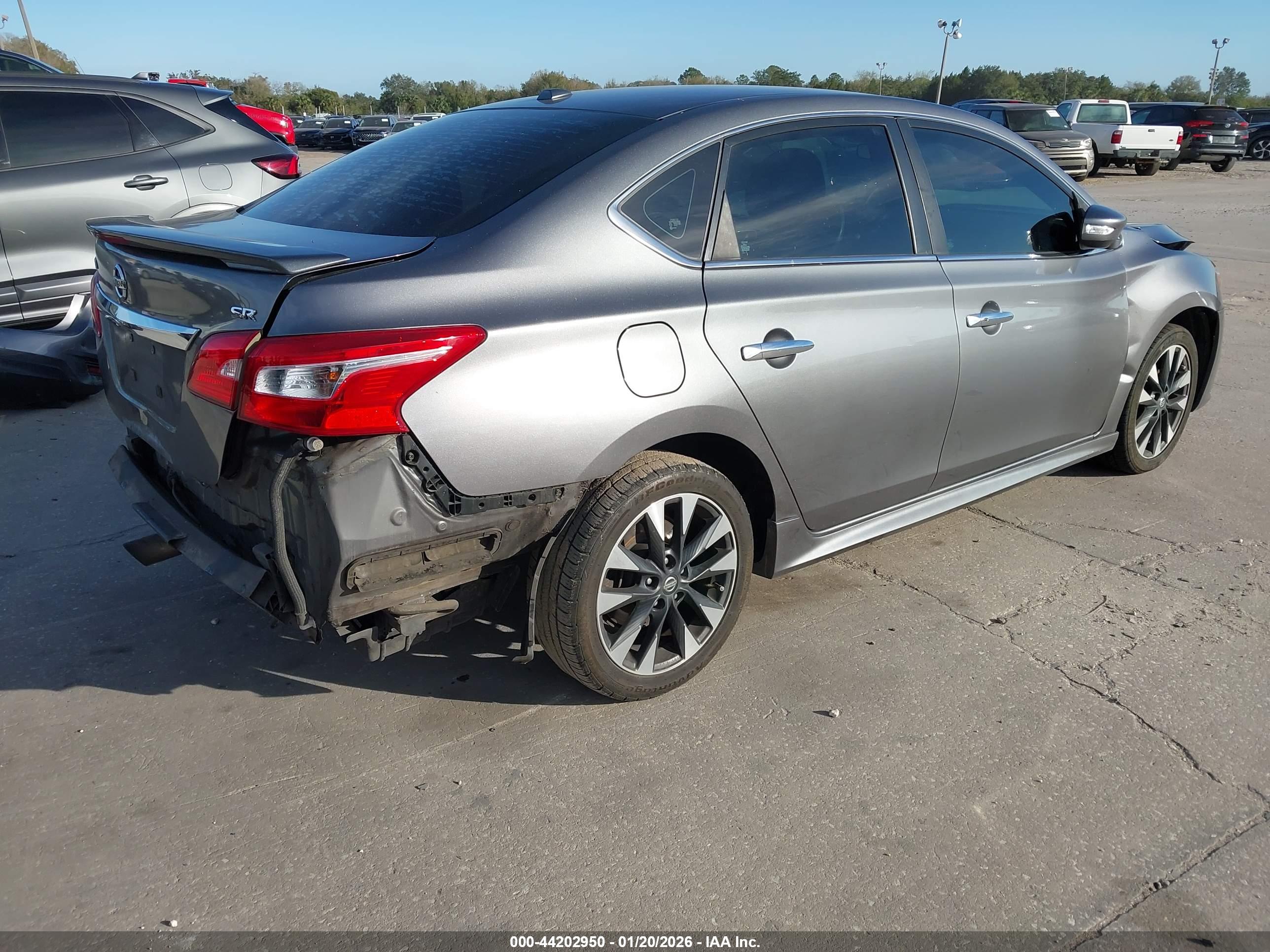 NISSAN SENTRA image 4