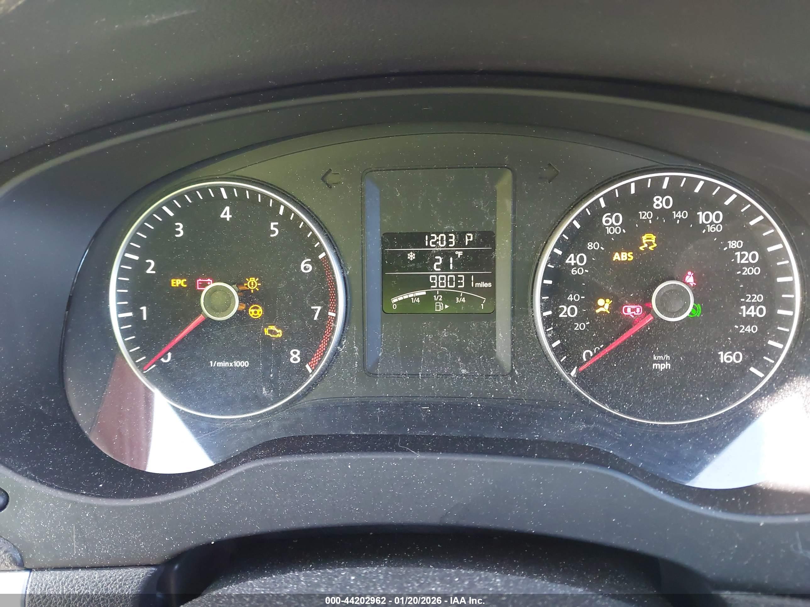 VOLKSWAGEN JETTA image 7