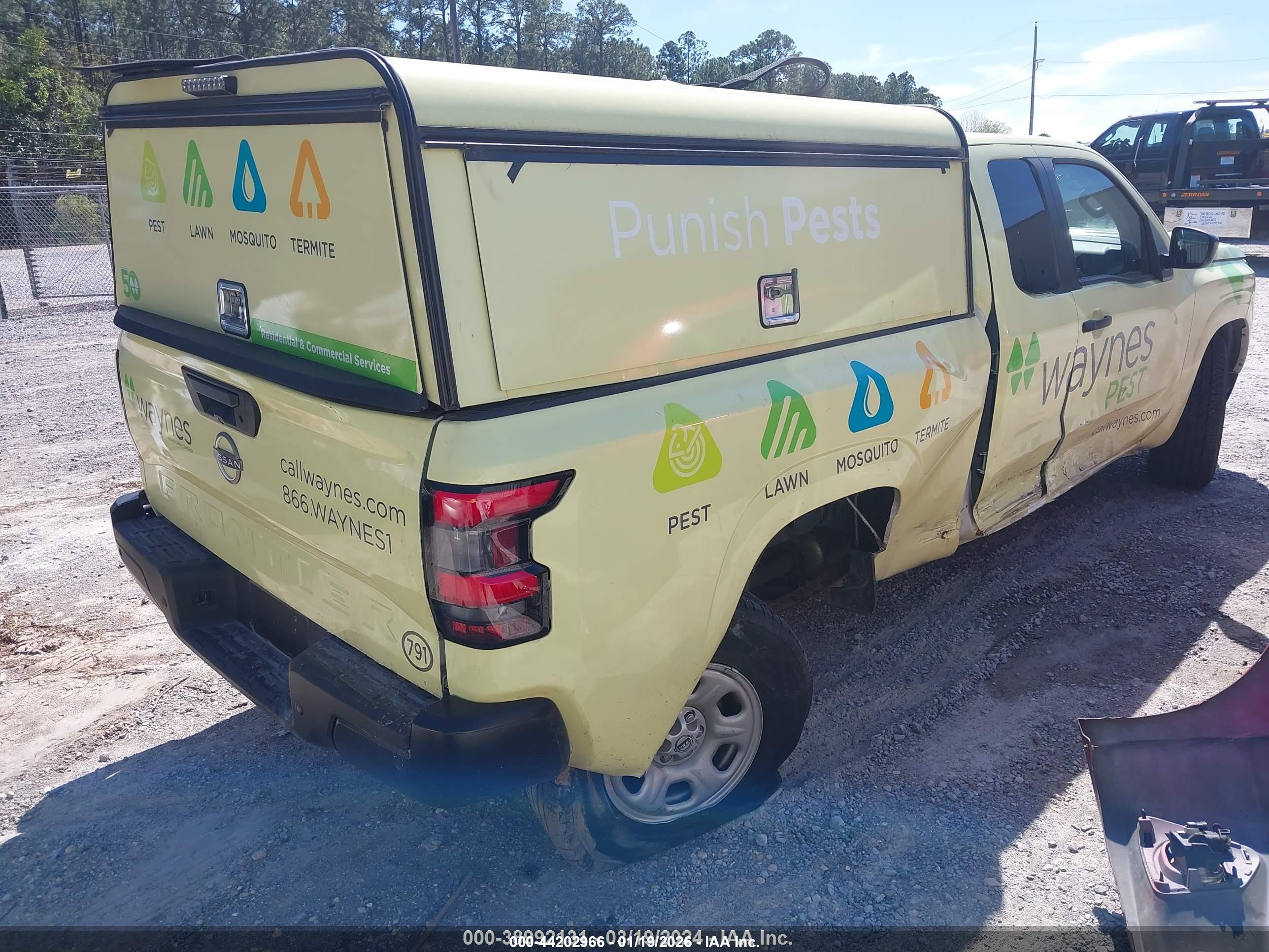 NISSAN FRONTIER image 4
