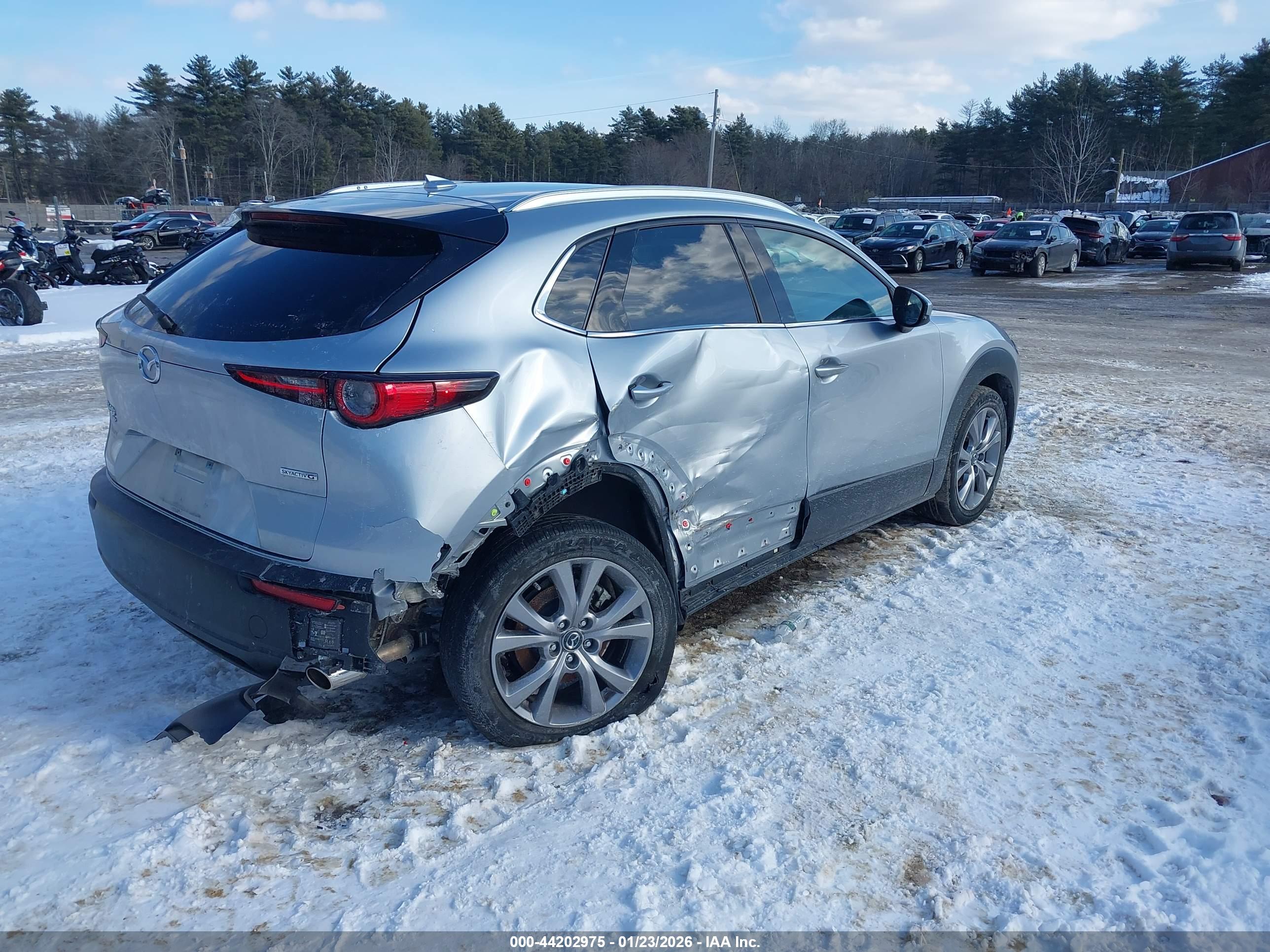 MAZDA CX-30 image 4