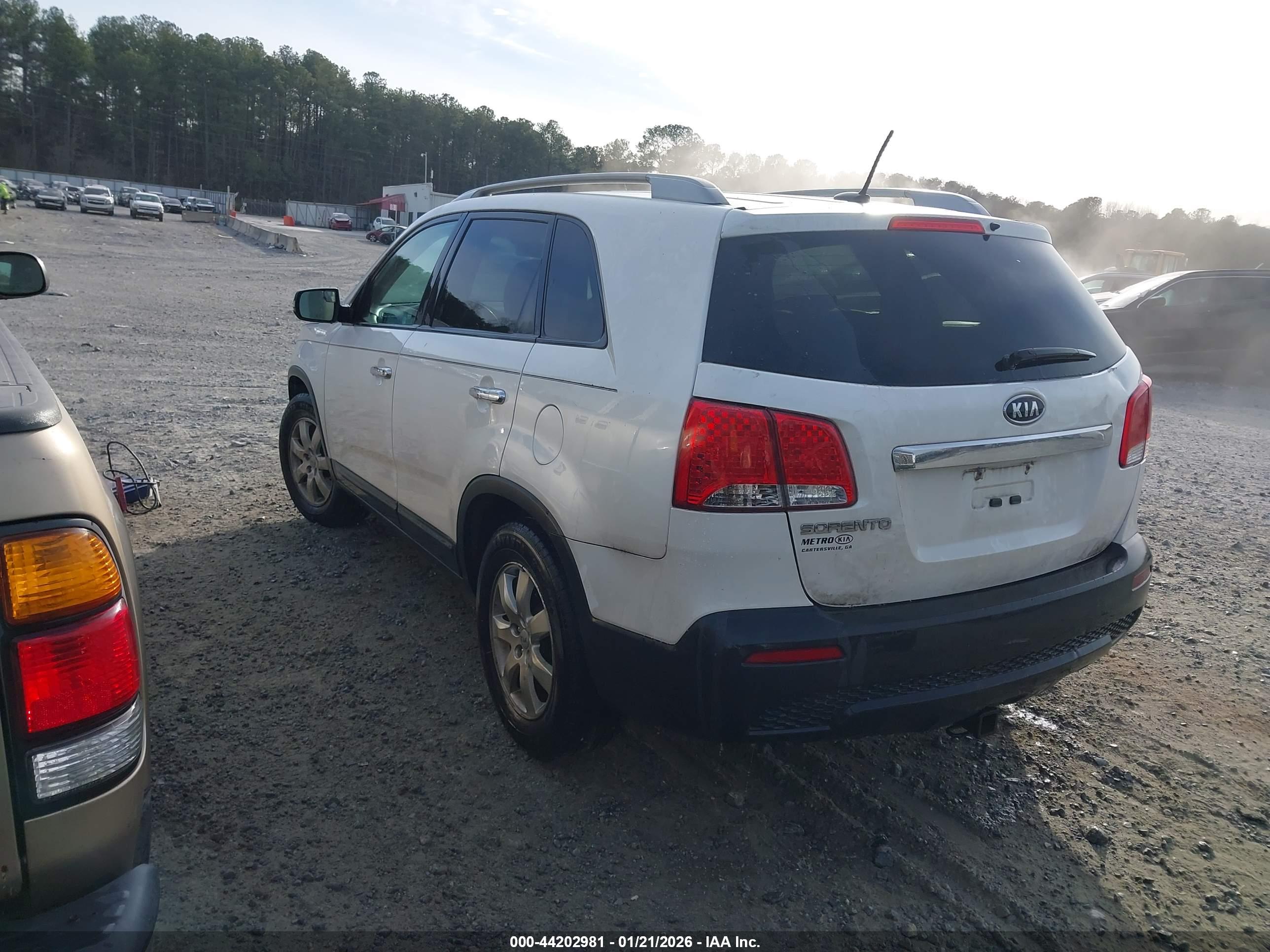 KIA SORENTO image 3