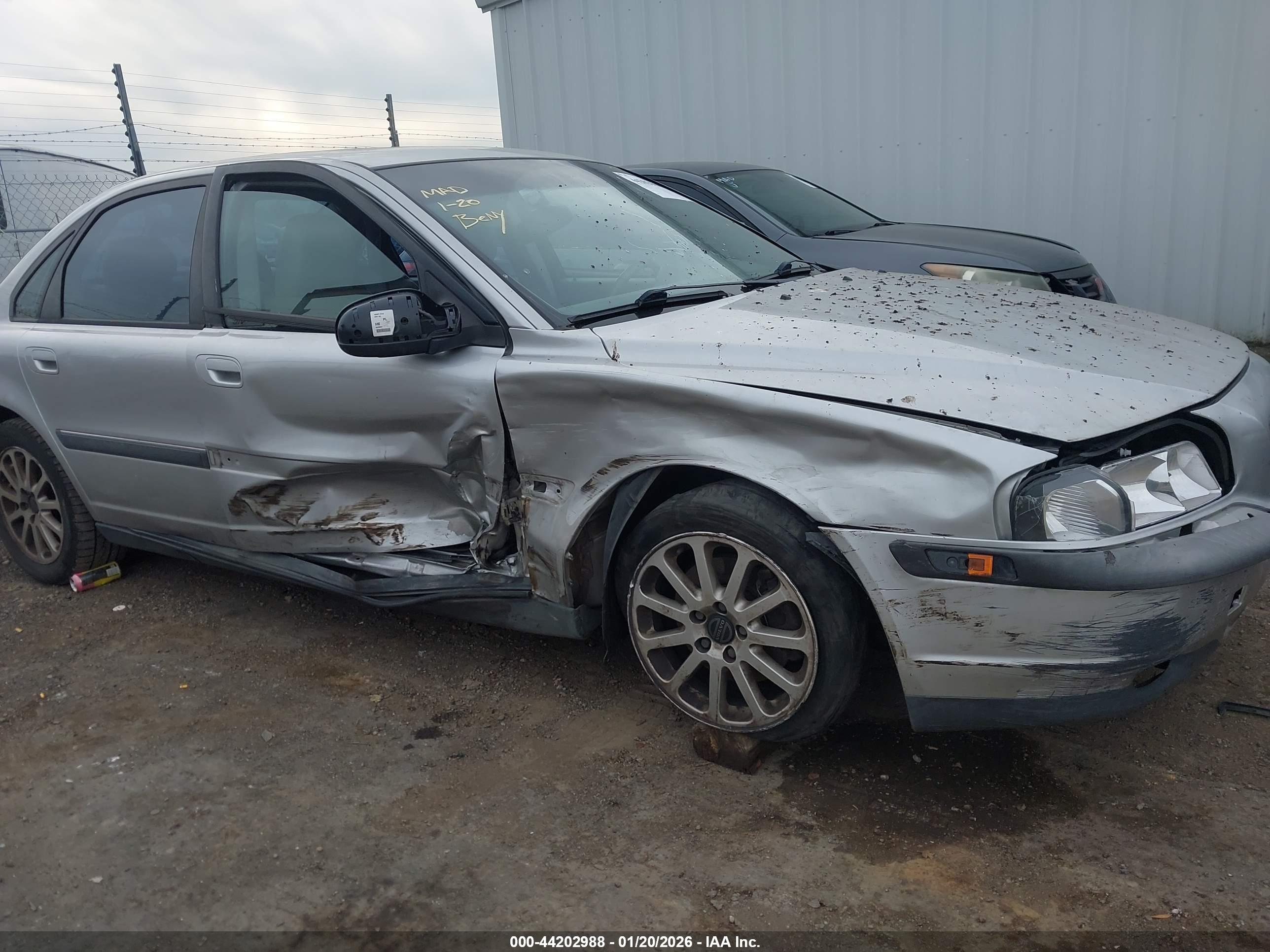 VOLVO S80 image 6