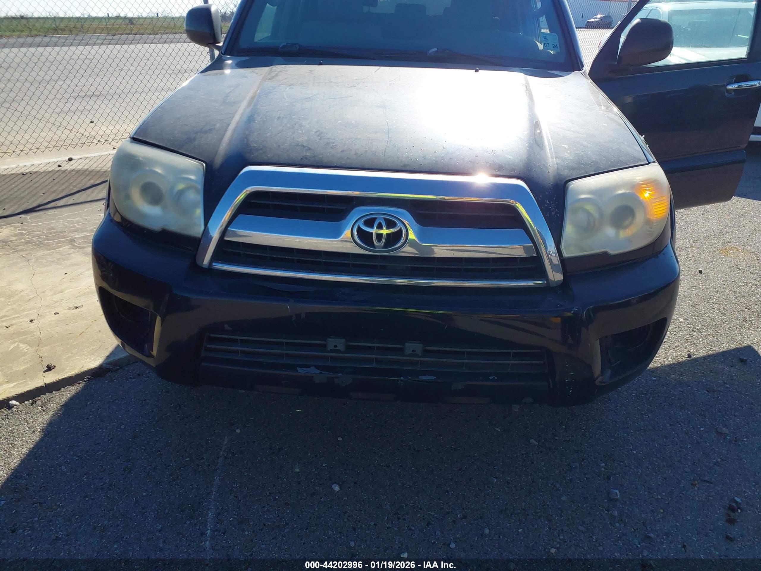 TOYOTA 4RUNNER image 10