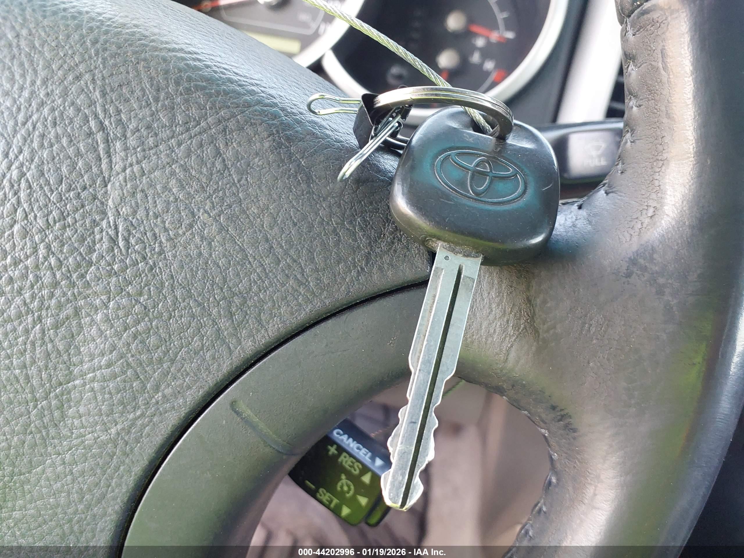 TOYOTA 4RUNNER image 11