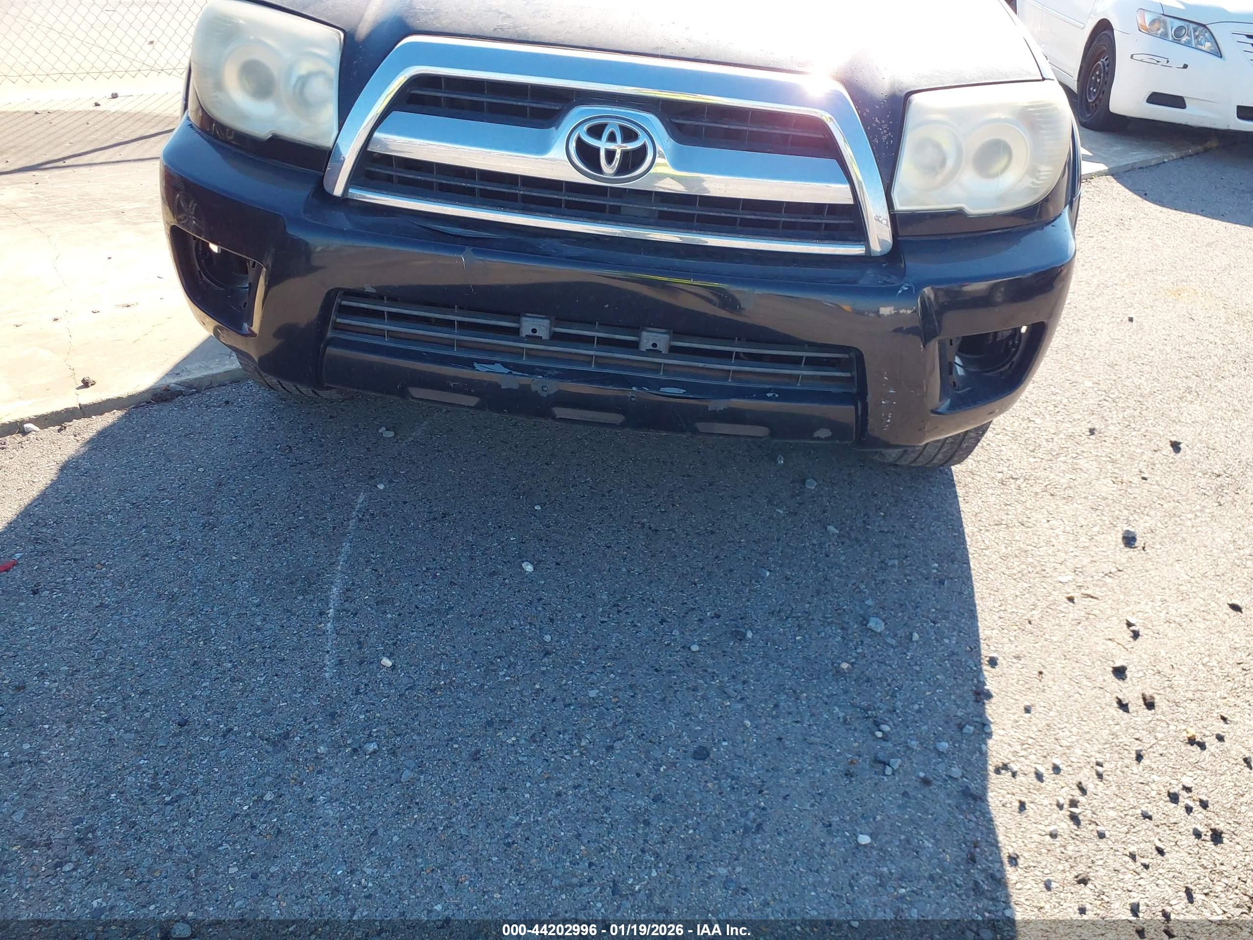 TOYOTA 4RUNNER image 6