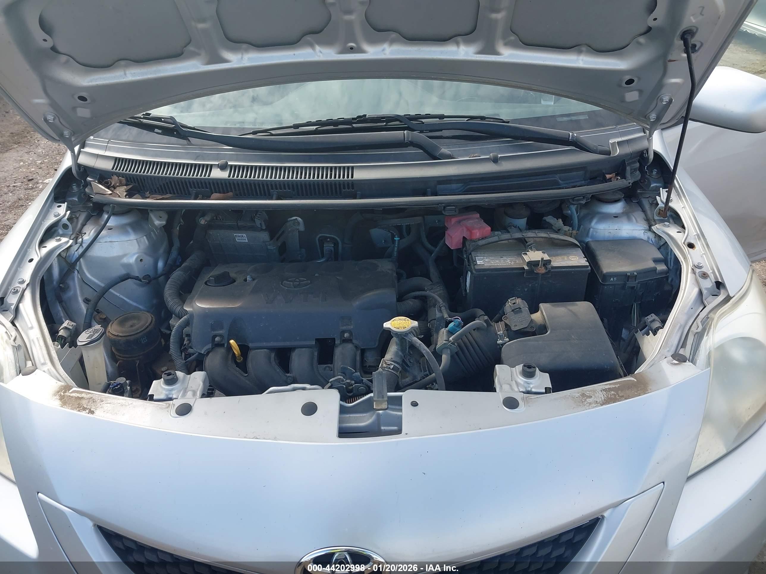 TOYOTA YARIS image 10