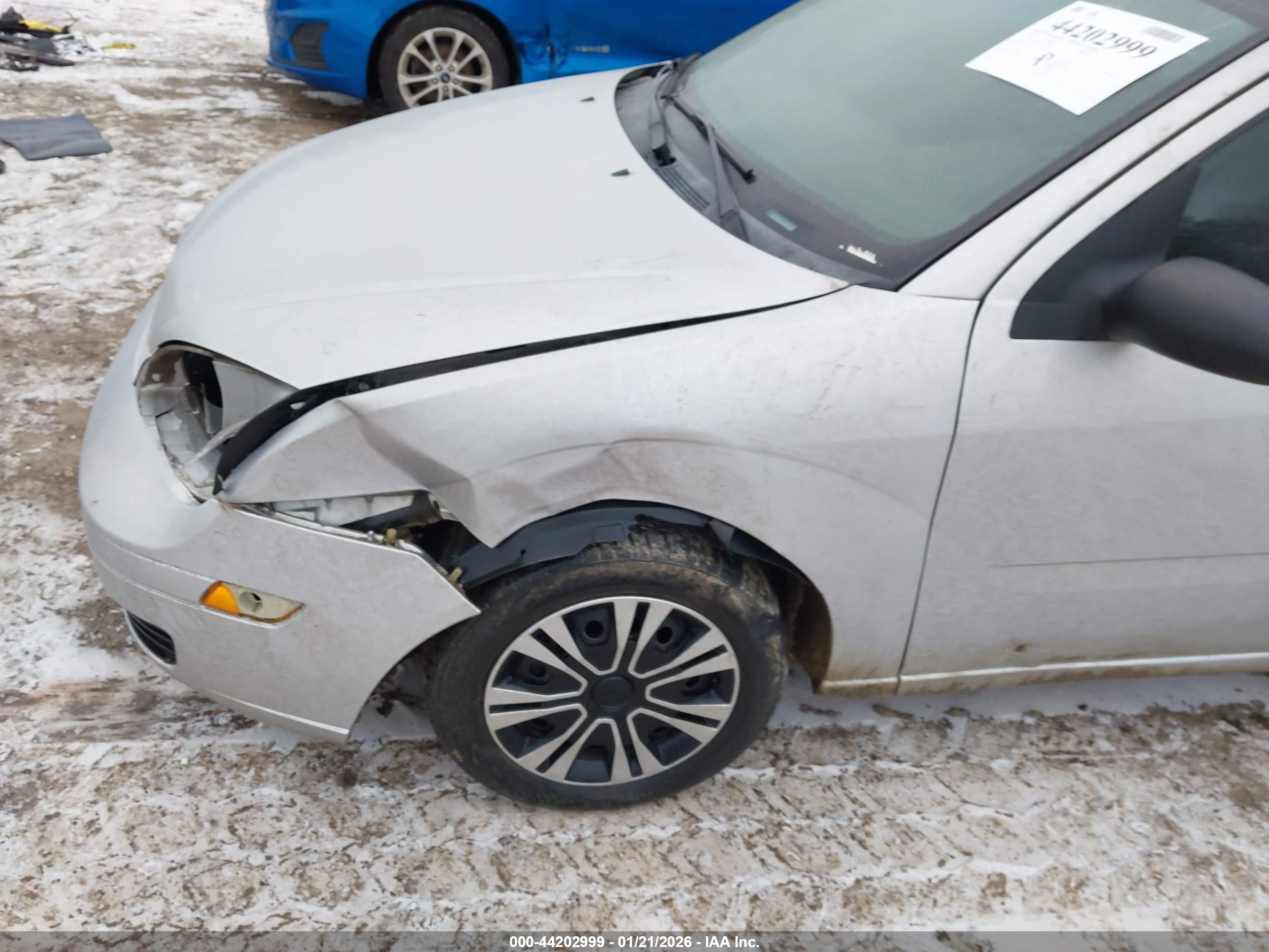 FORD FOCUS image 6