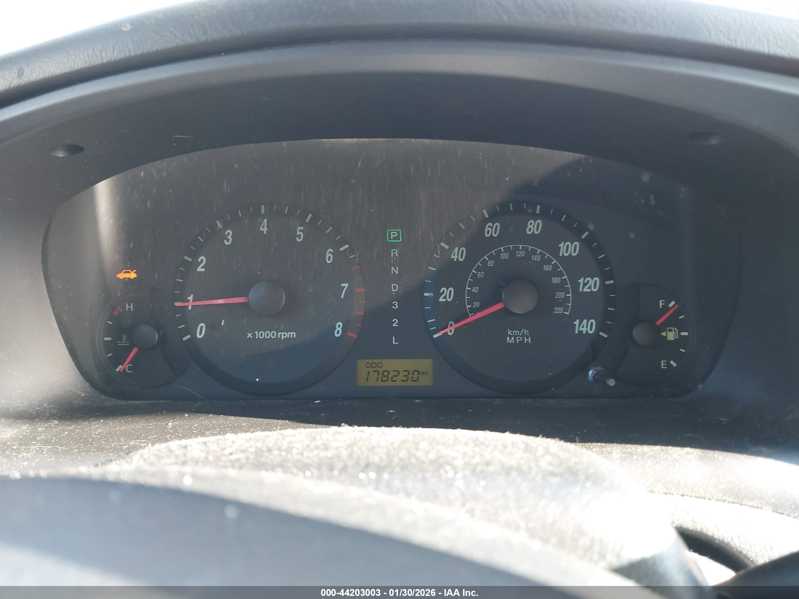 HYUNDAI ELANTRA image 7