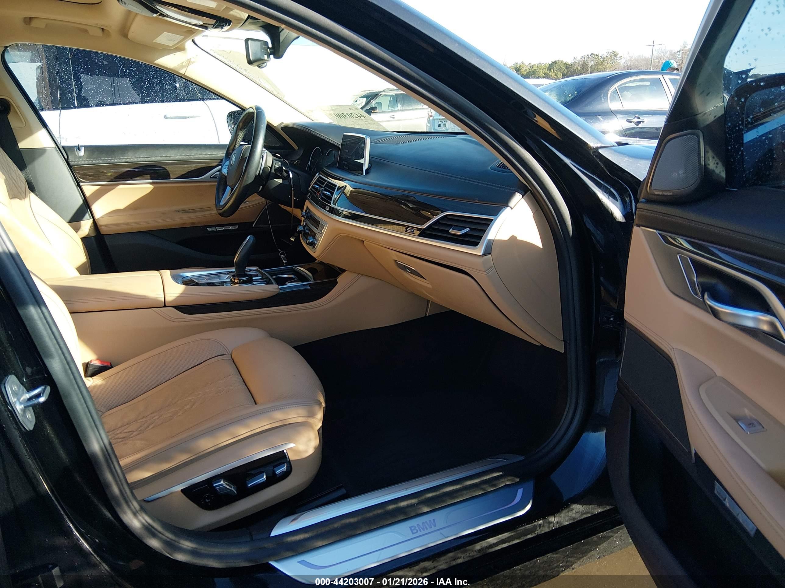BMW 740I image 5