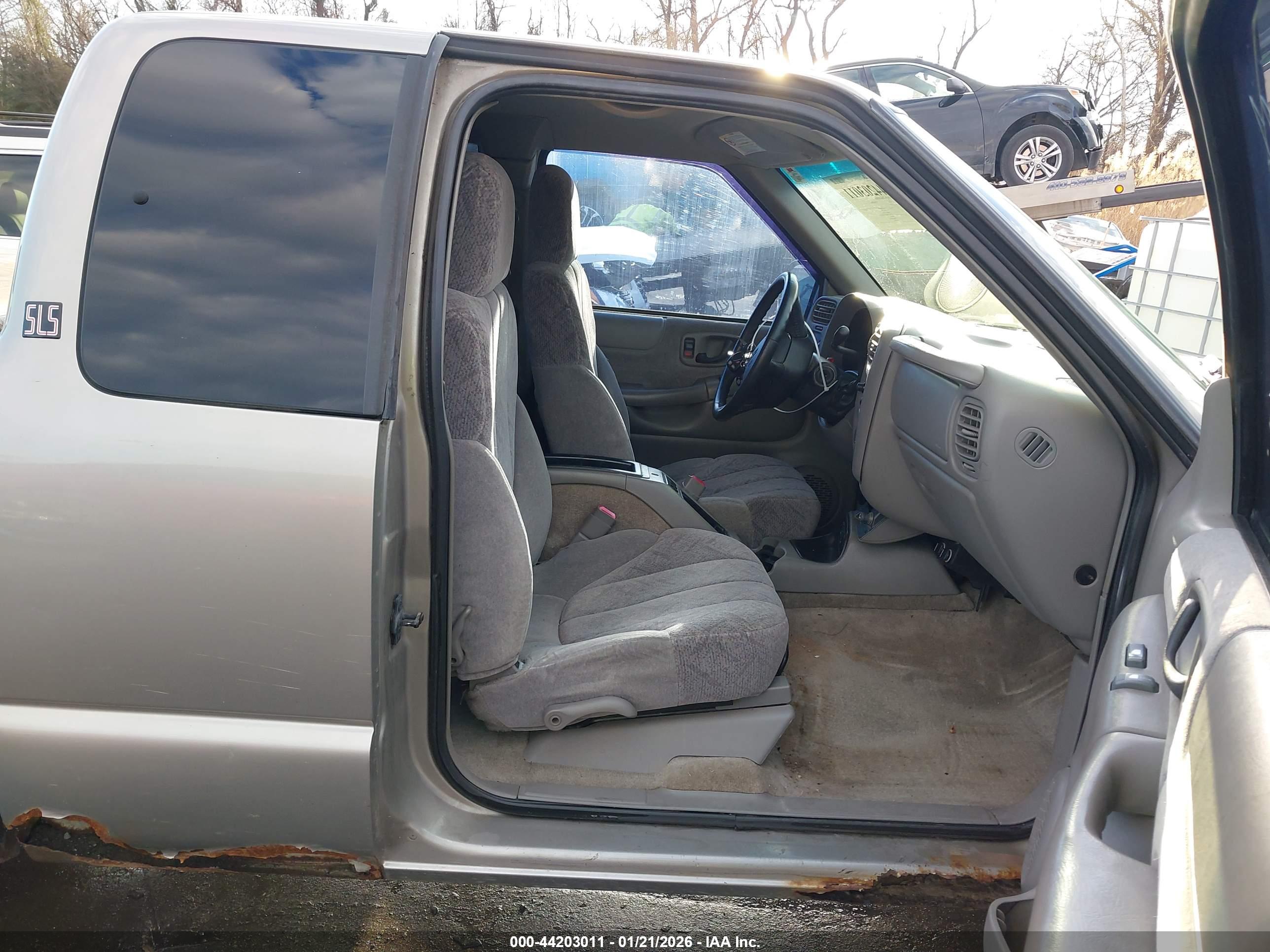 GMC SONOMA image 5