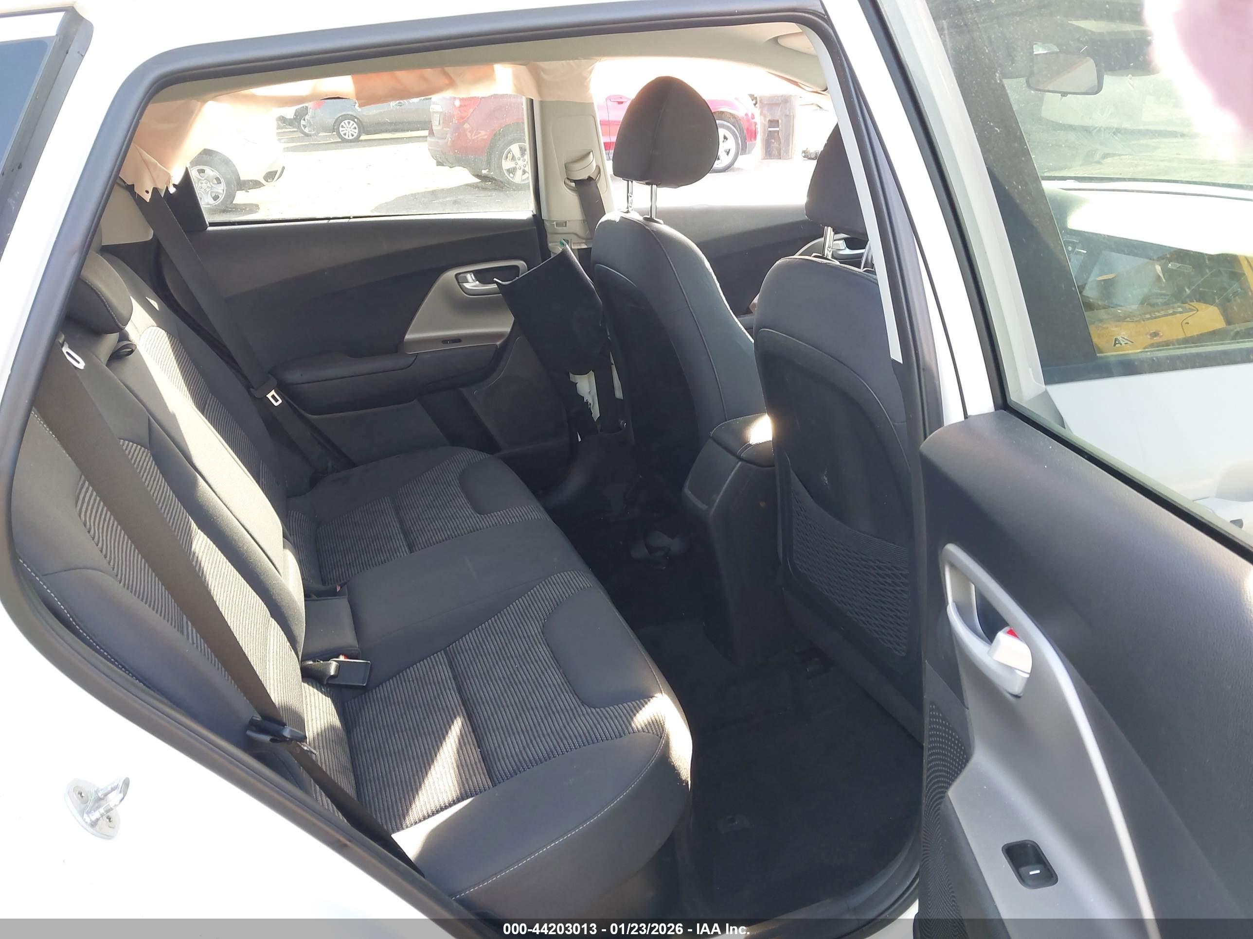 KIA NIRO image 8