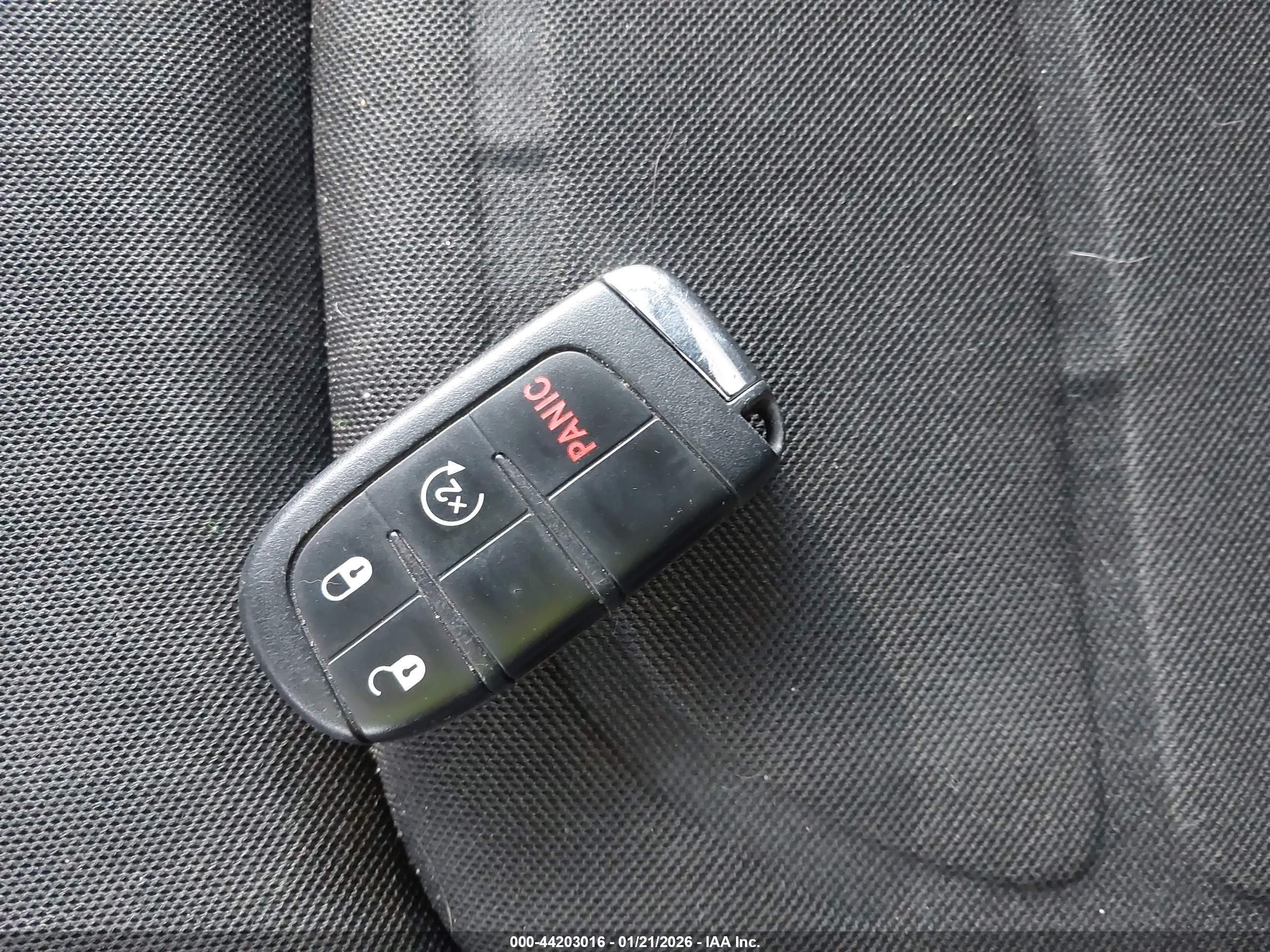 JEEP RENEGADE image 11