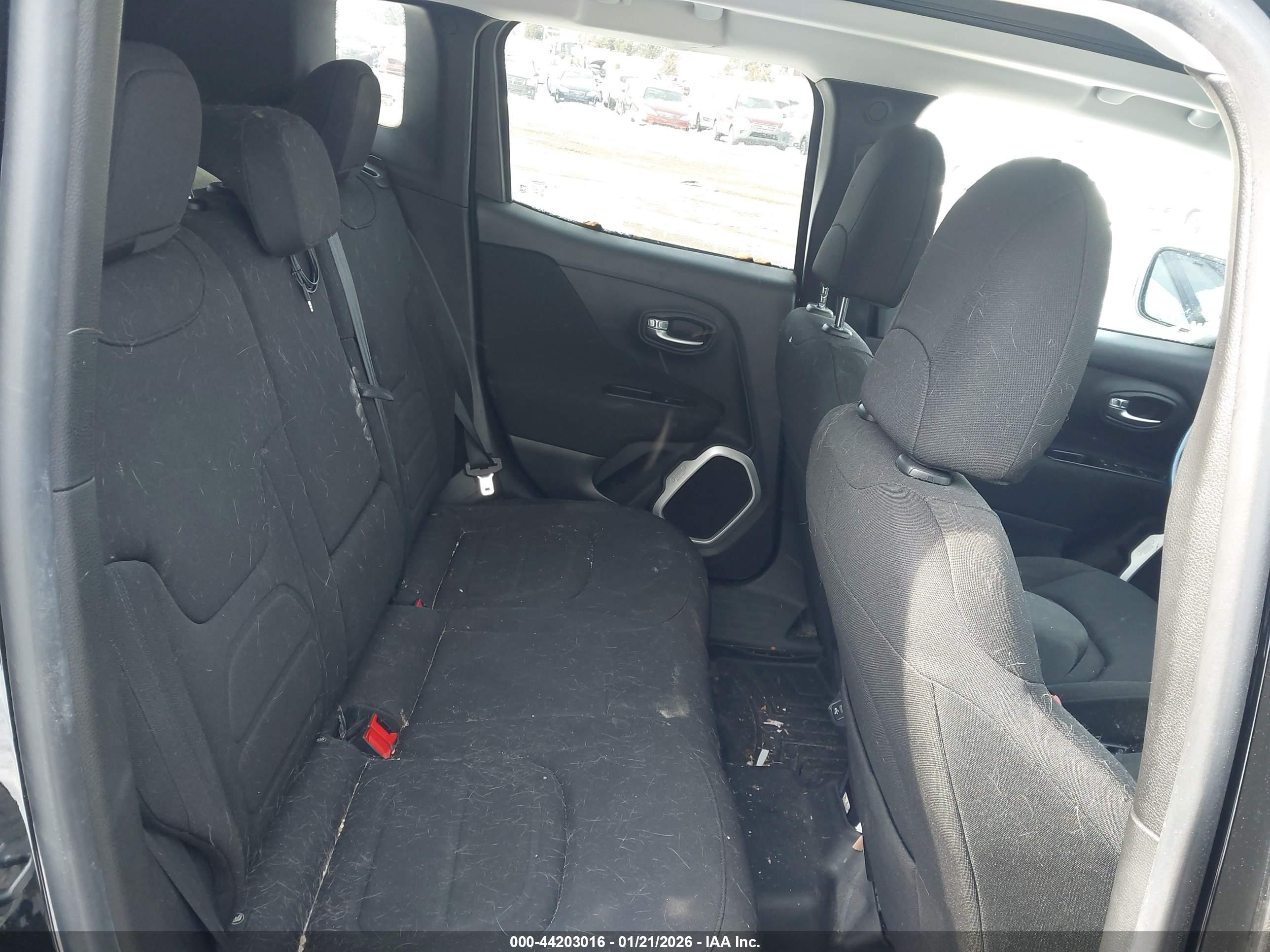 JEEP RENEGADE image 8