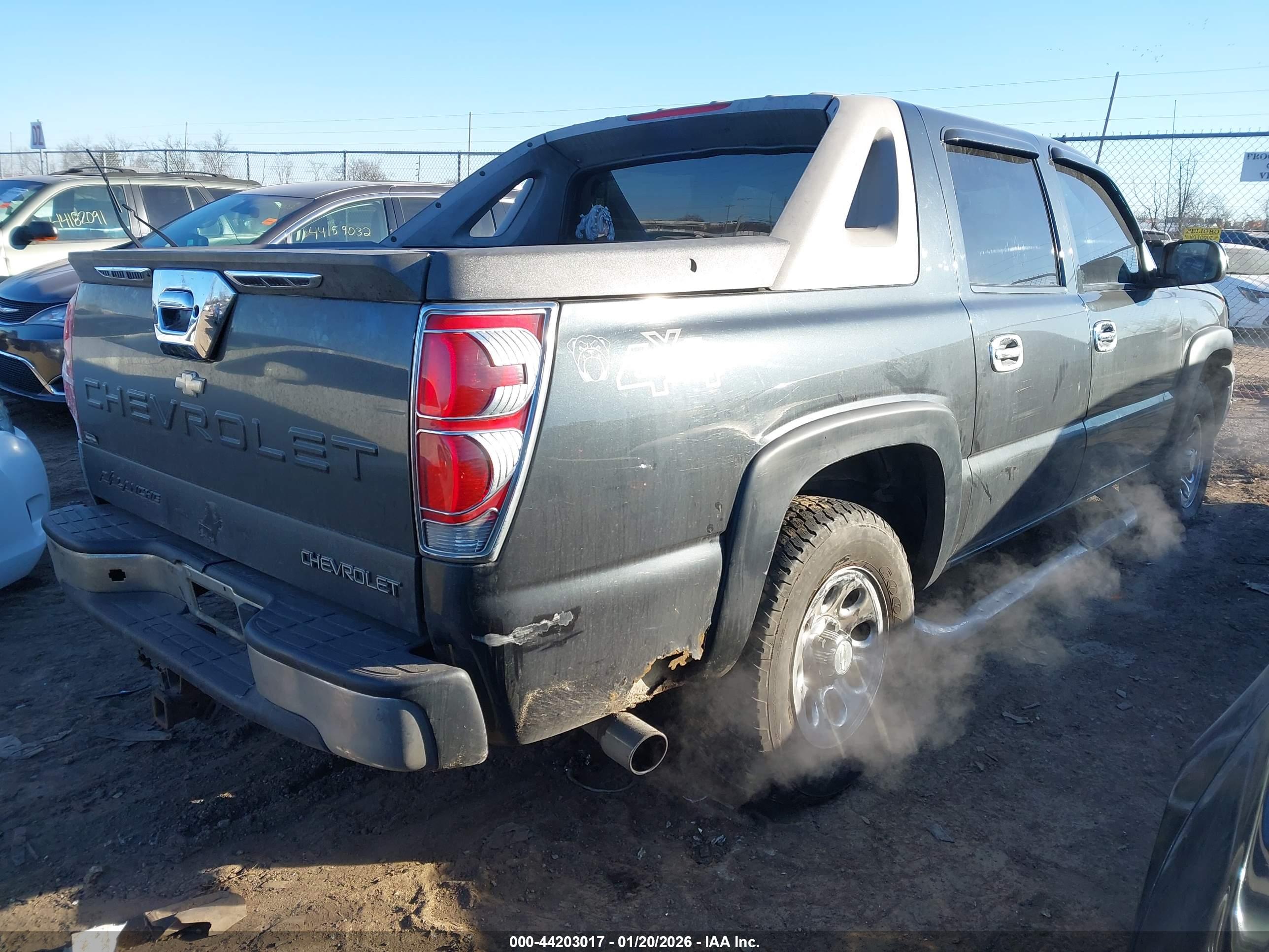 CHEVROLET AVALANCHE image 4