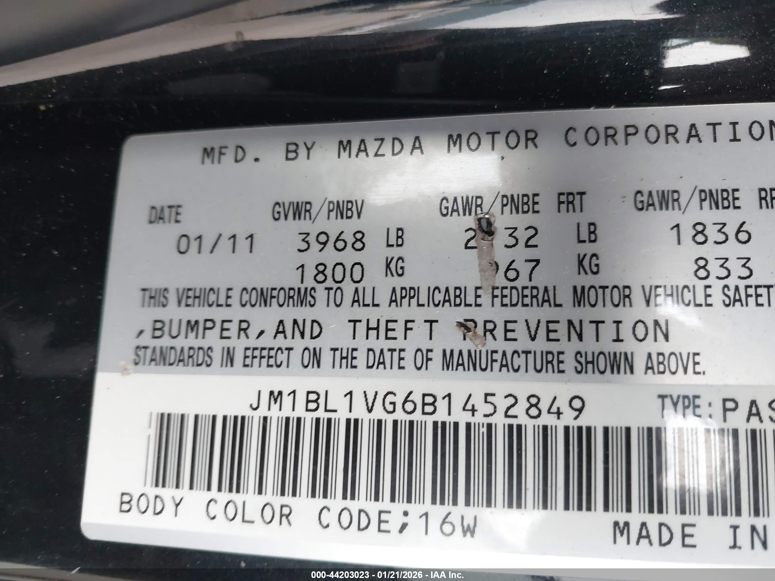 MAZDA MAZDA3 image 9
