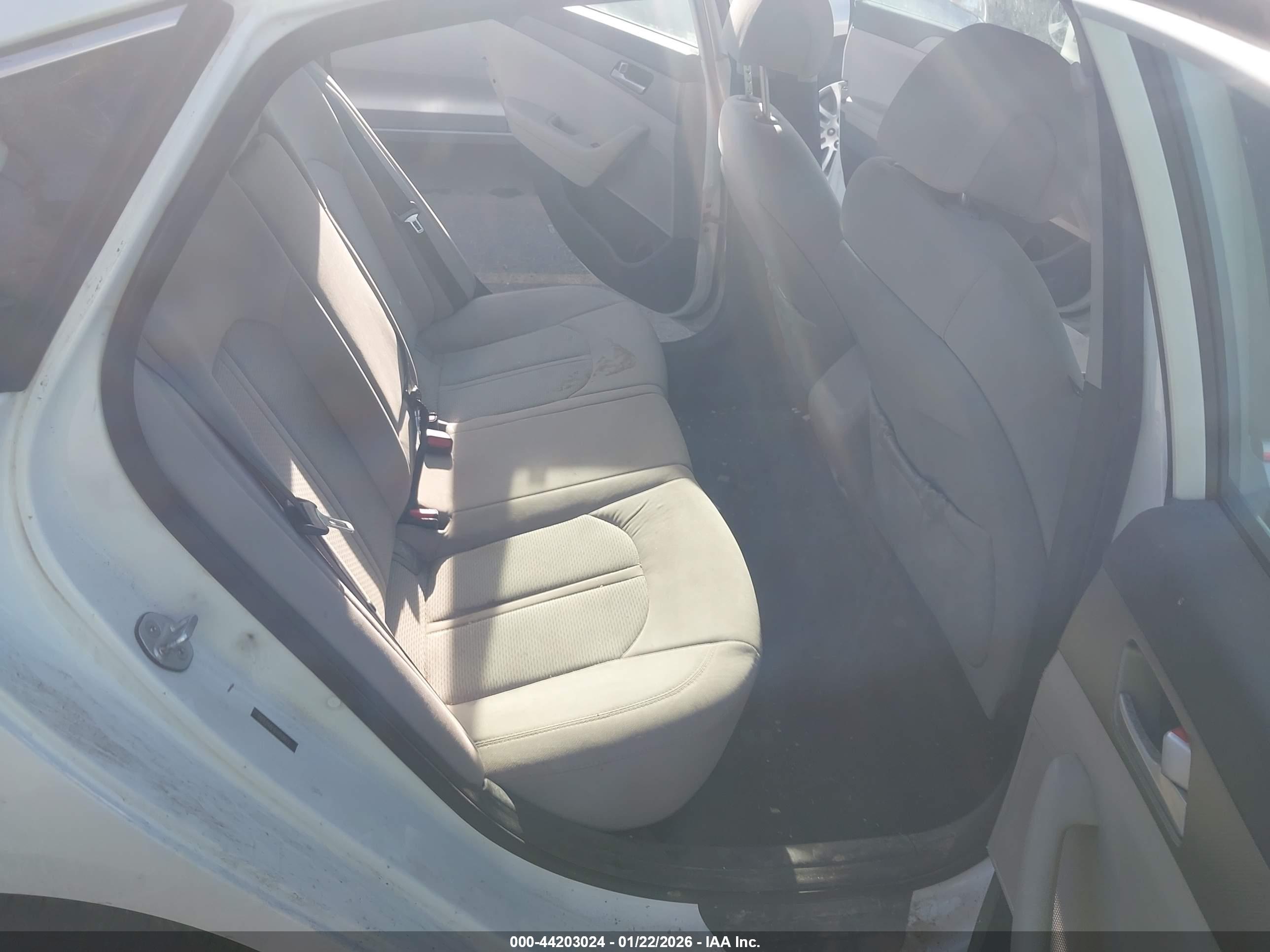 HYUNDAI SONATA image 8