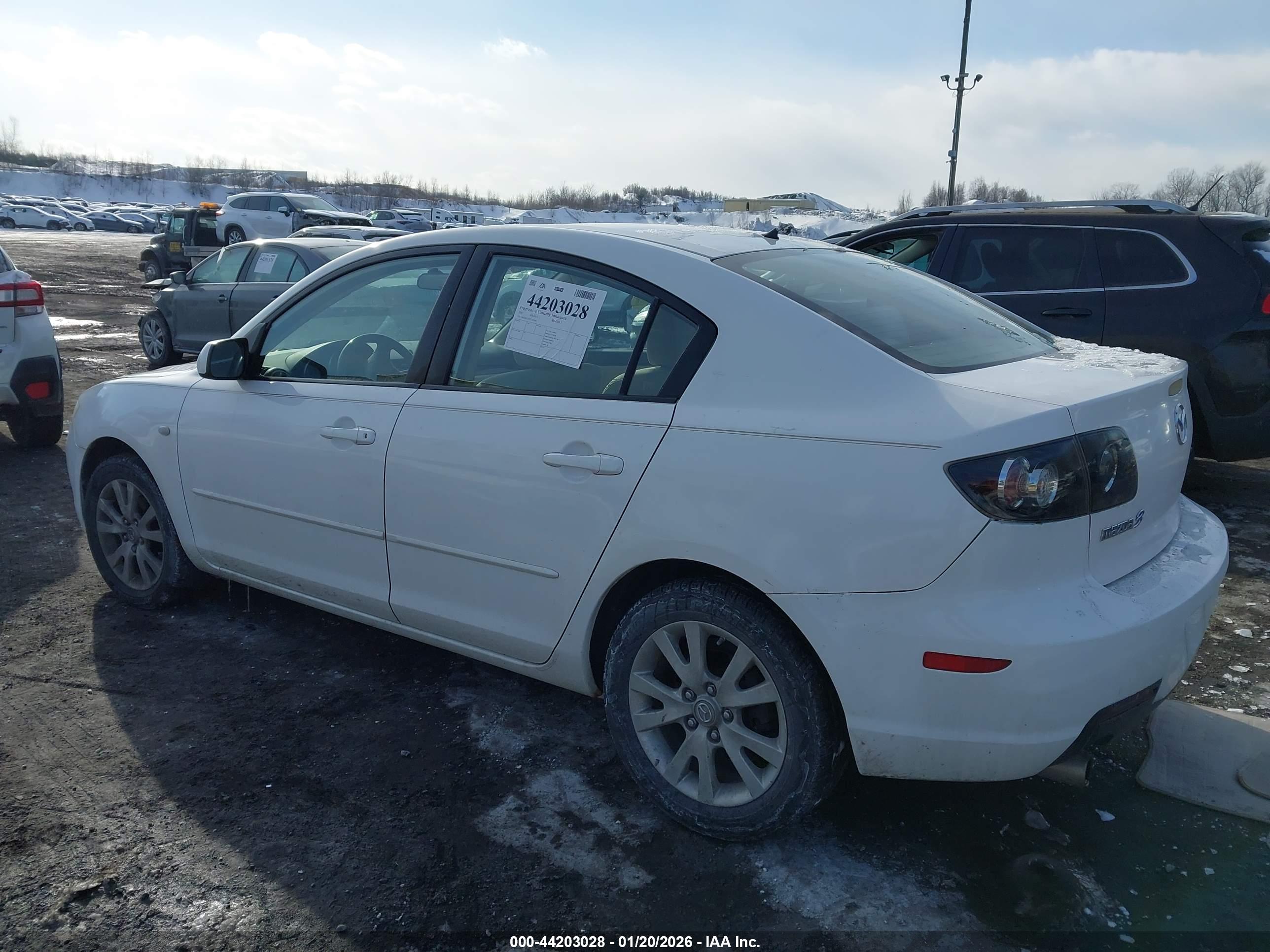 MAZDA MAZDA3 image 3