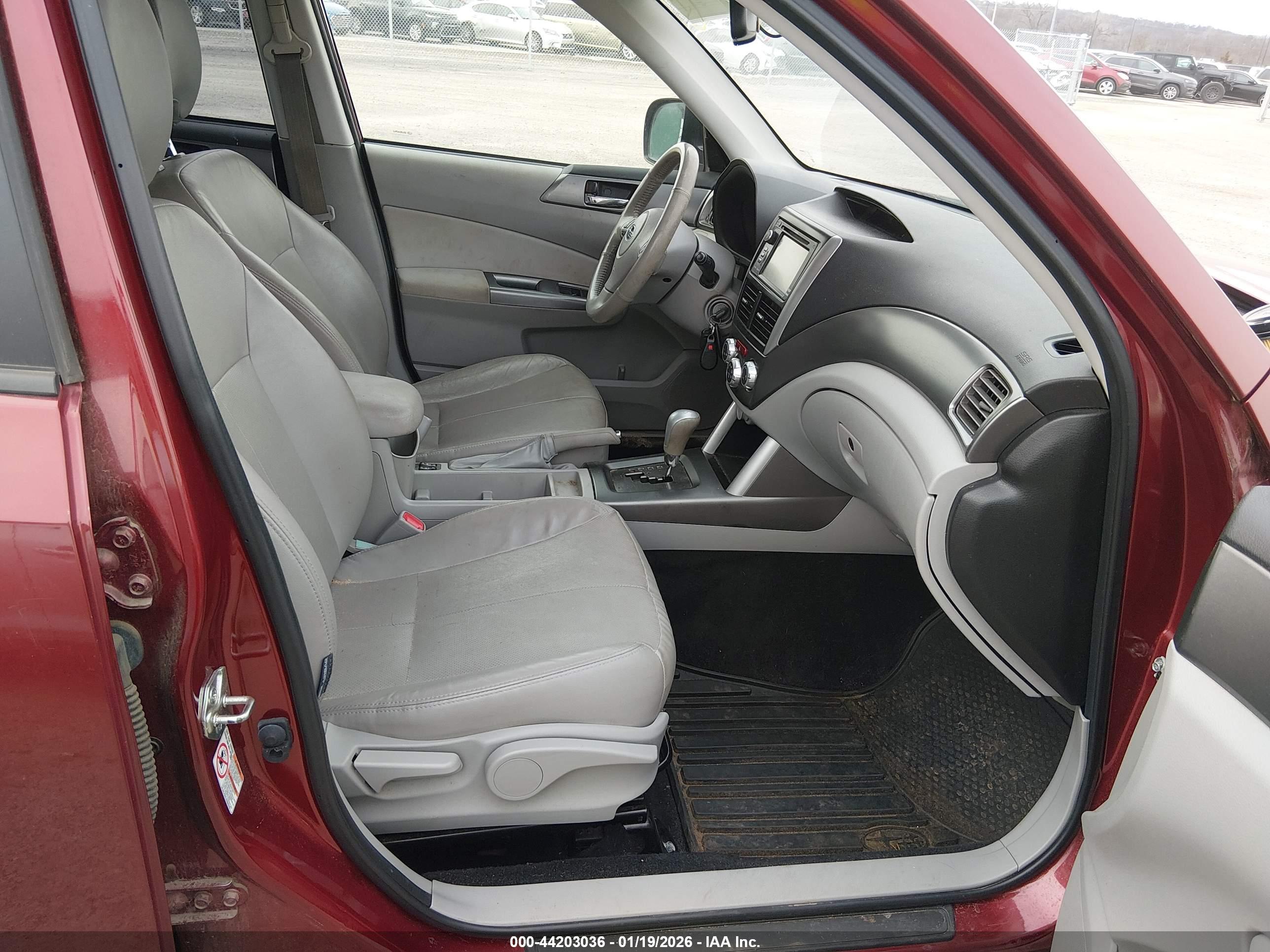 SUBARU FORESTER image 5