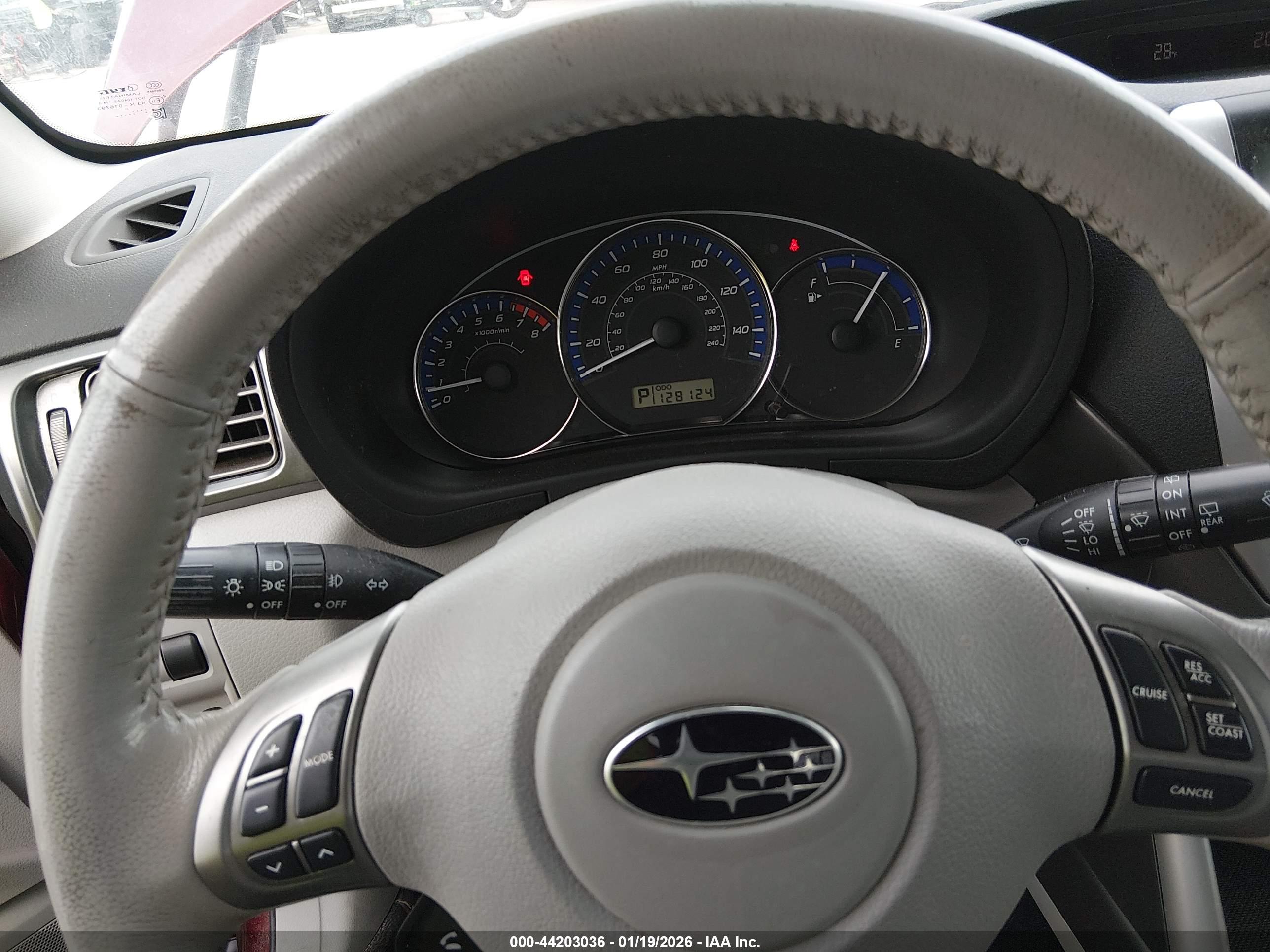 SUBARU FORESTER image 7