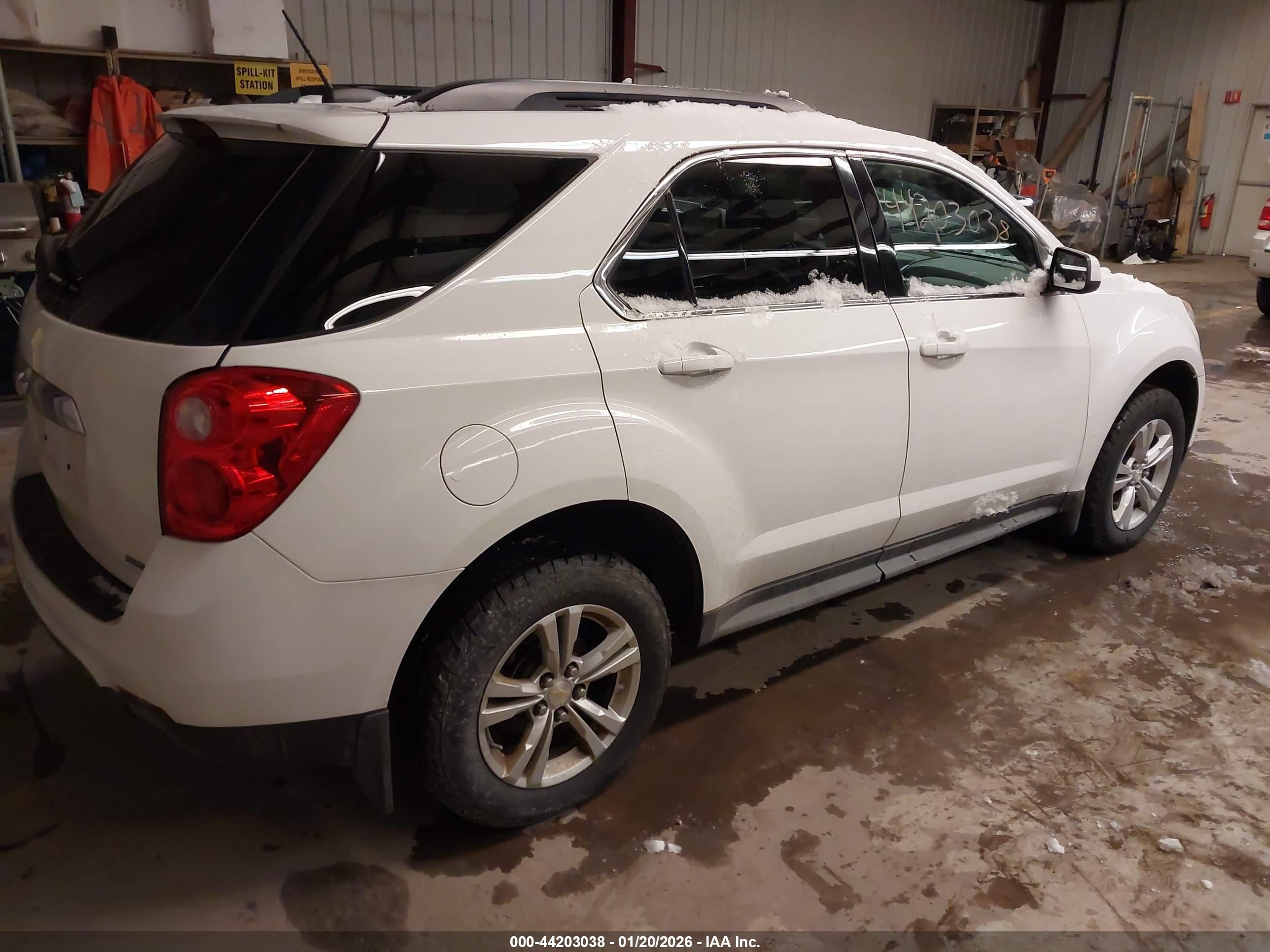 CHEVROLET EQUINOX image 4