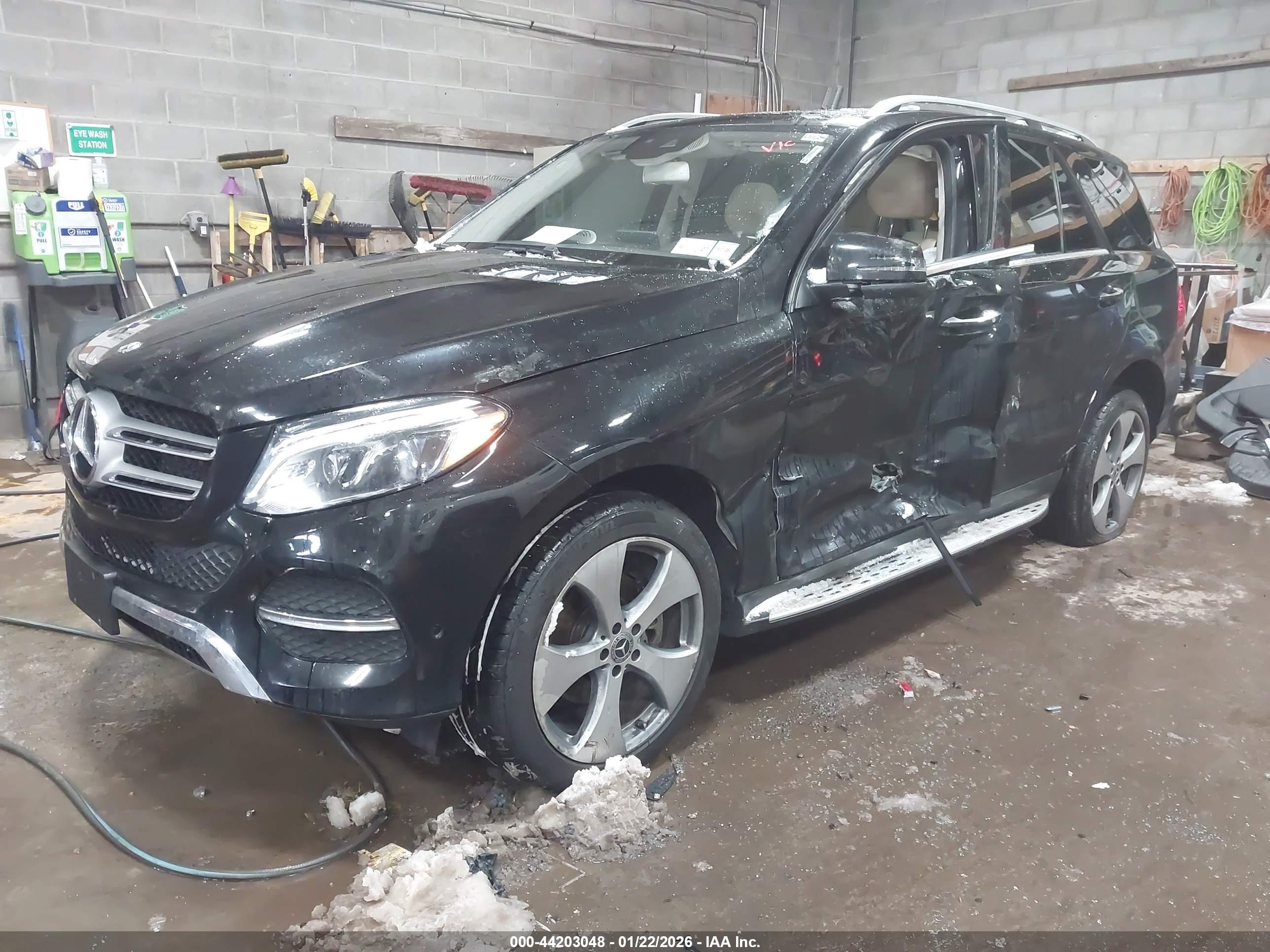 MERCEDES-BENZ GLE image 2