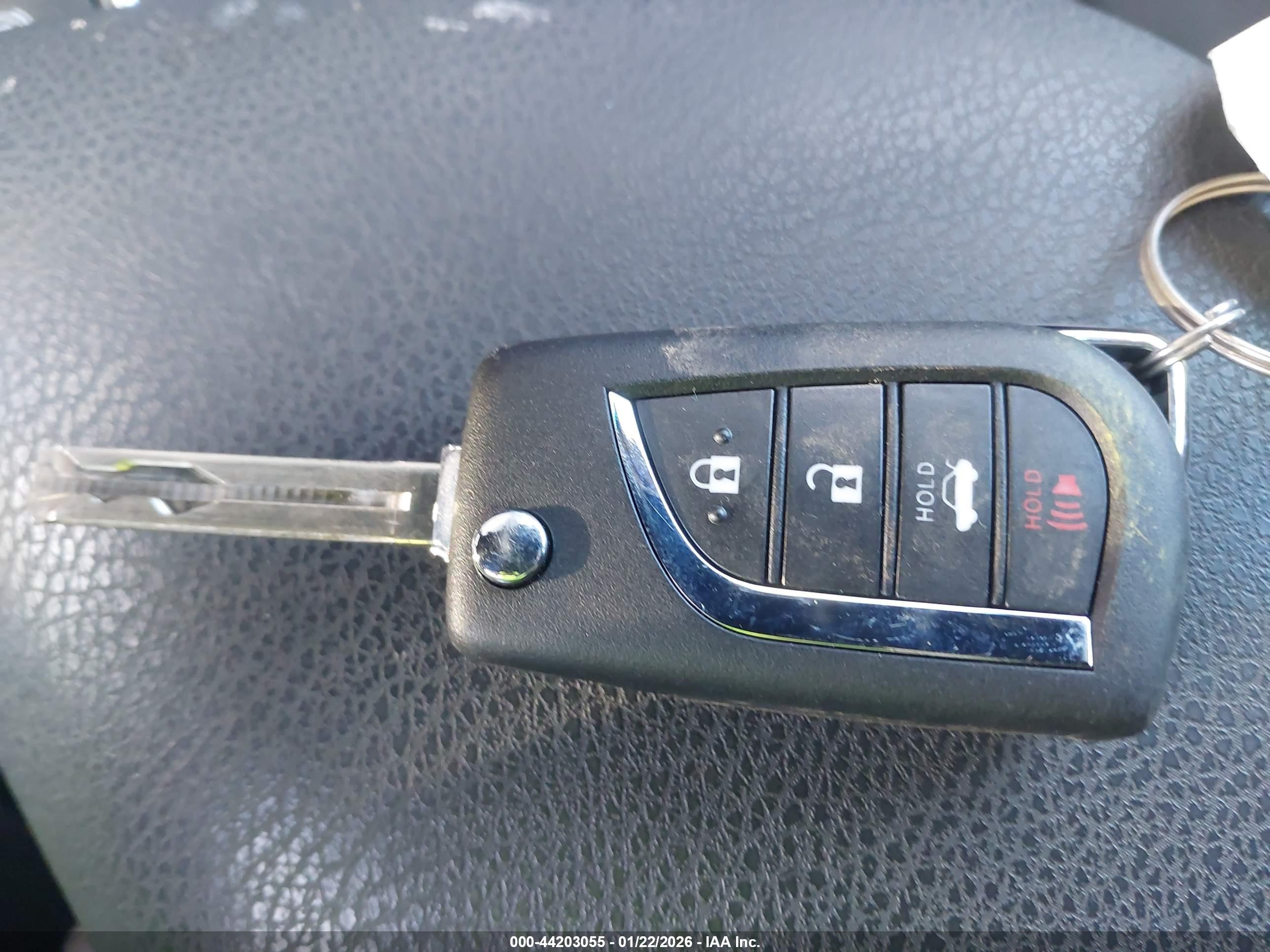 TOYOTA CAMRY image 11