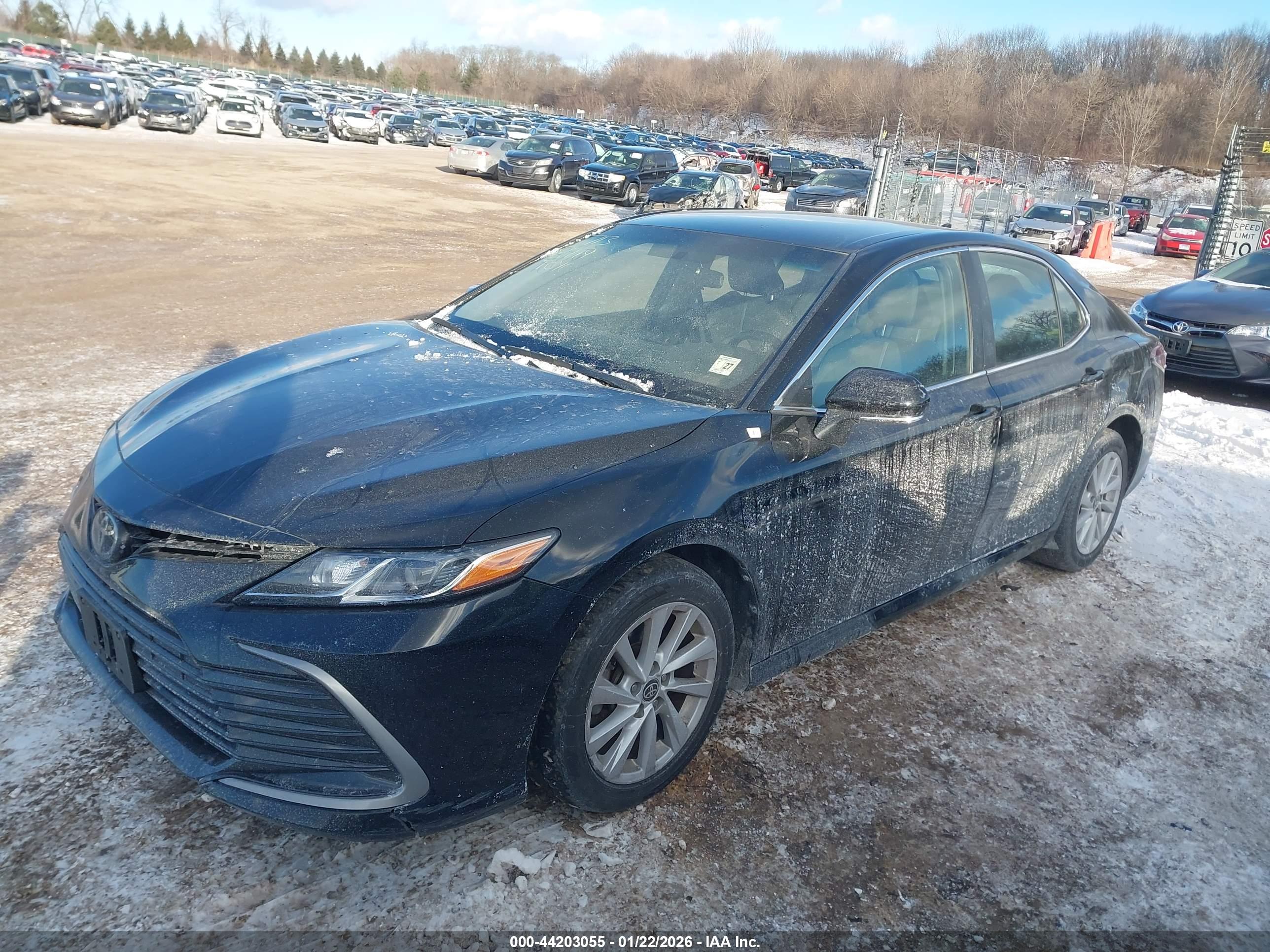 TOYOTA CAMRY image 2