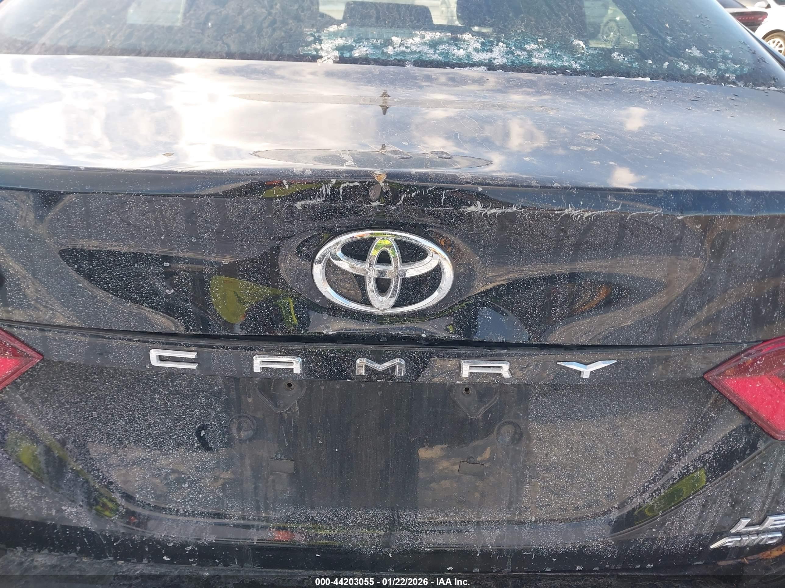 TOYOTA CAMRY image 6