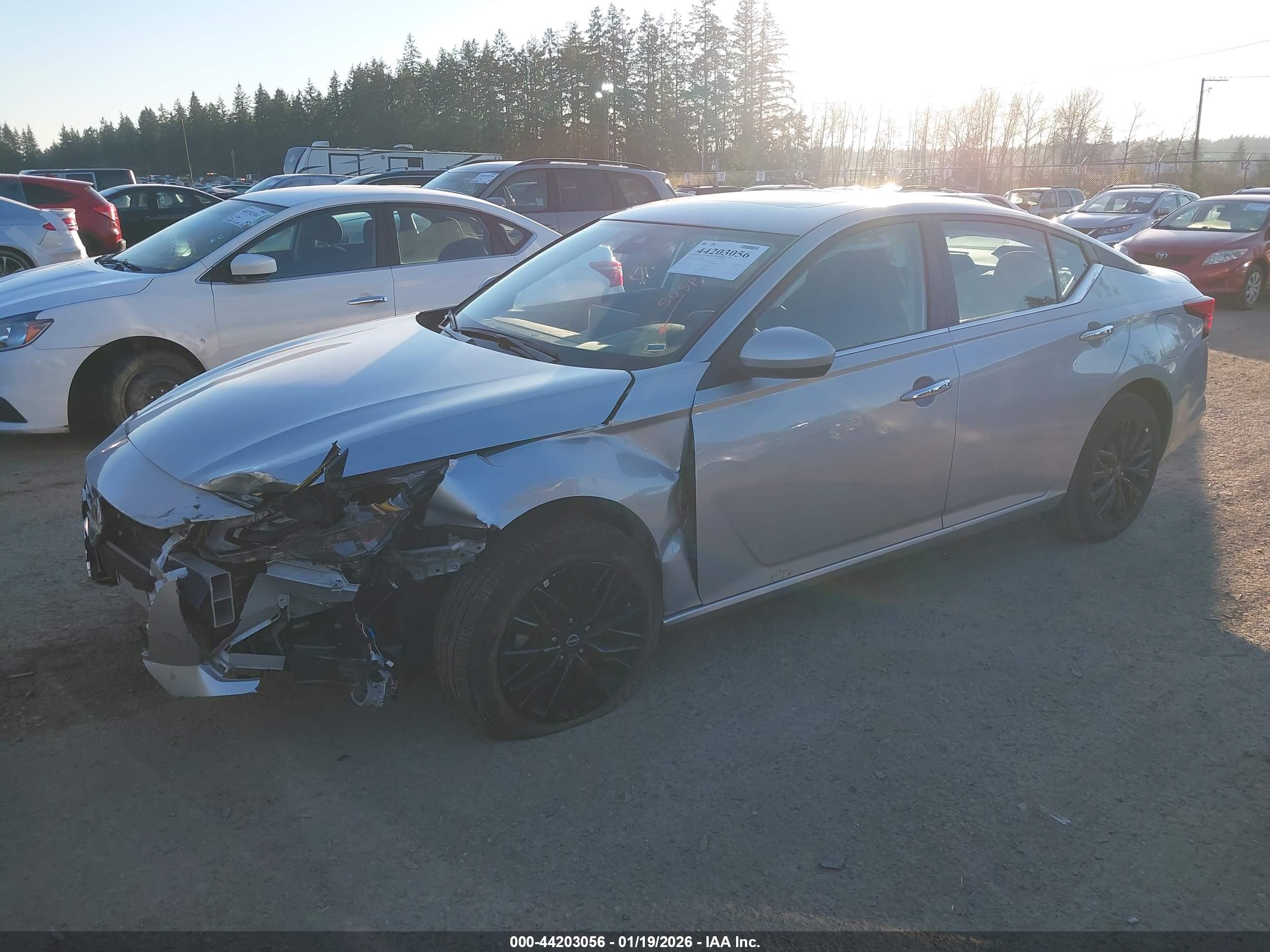 NISSAN ALTIMA image 2