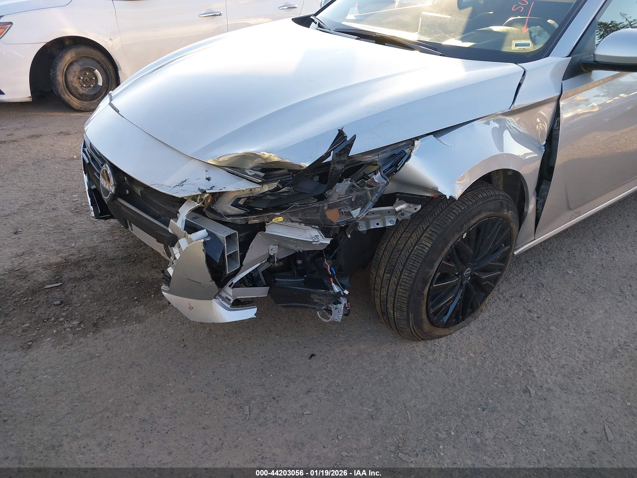NISSAN ALTIMA image 6