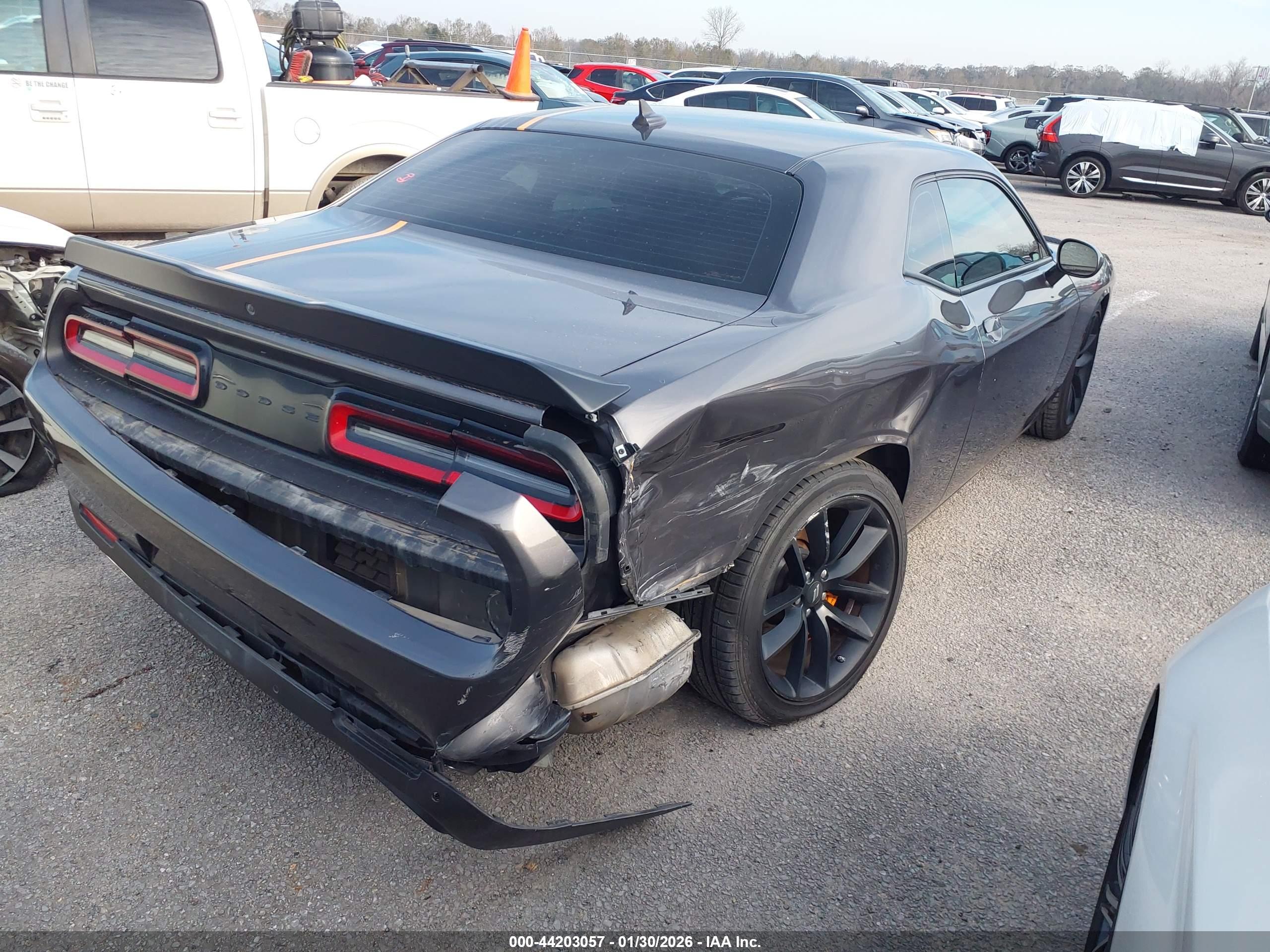 DODGE CHALLENGER image 4