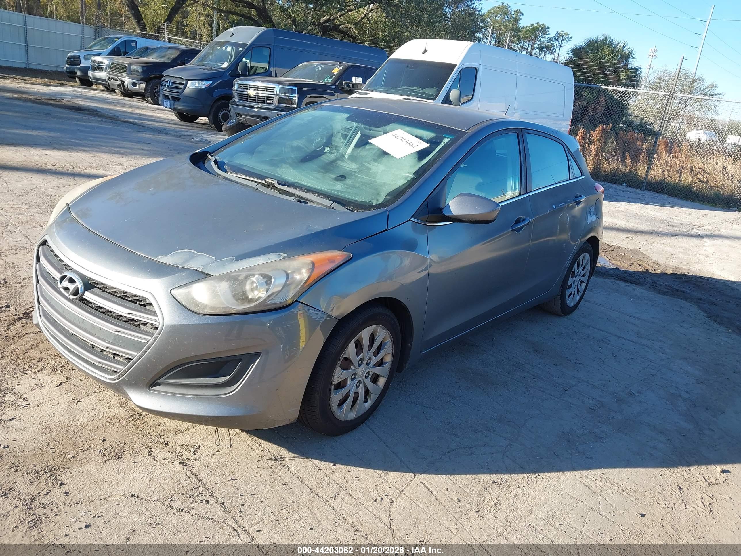 HYUNDAI ELANTRA image 2