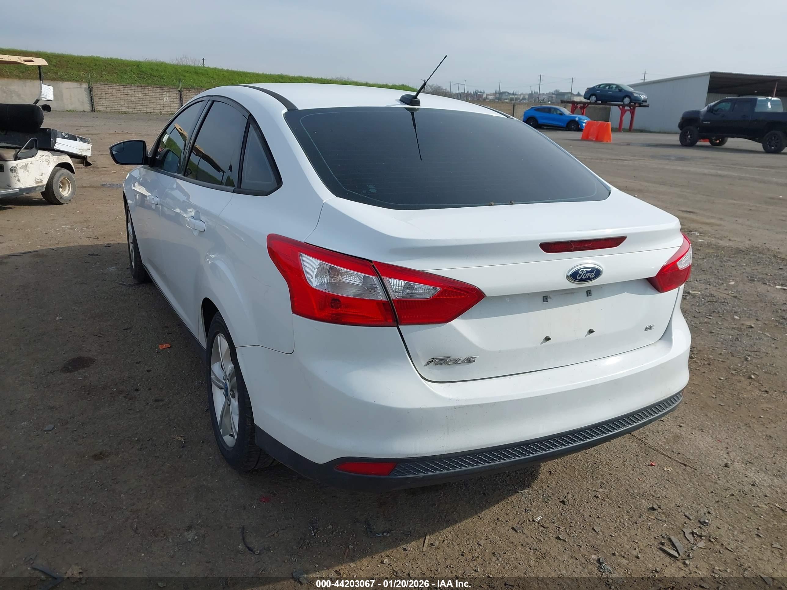 FORD FOCUS image 3