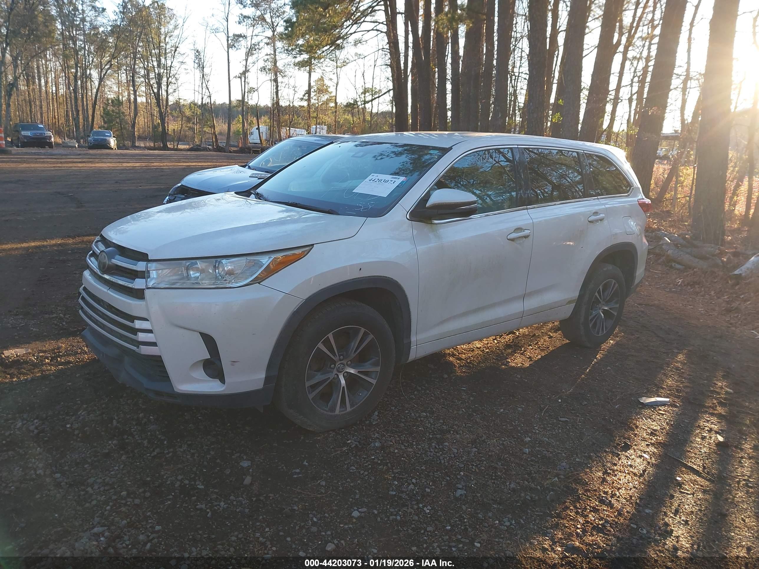 TOYOTA HIGHLANDER image 2
