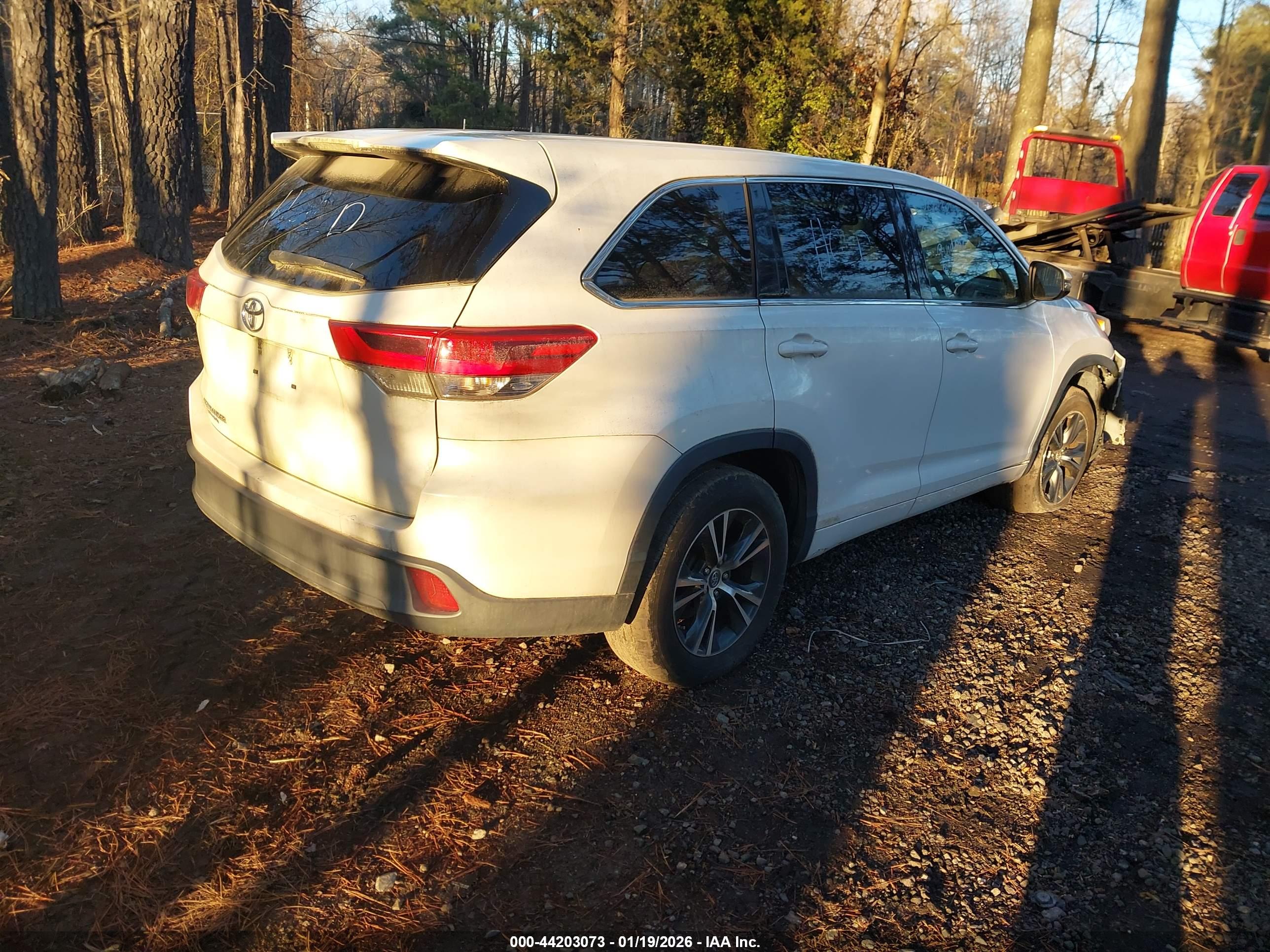 TOYOTA HIGHLANDER image 4