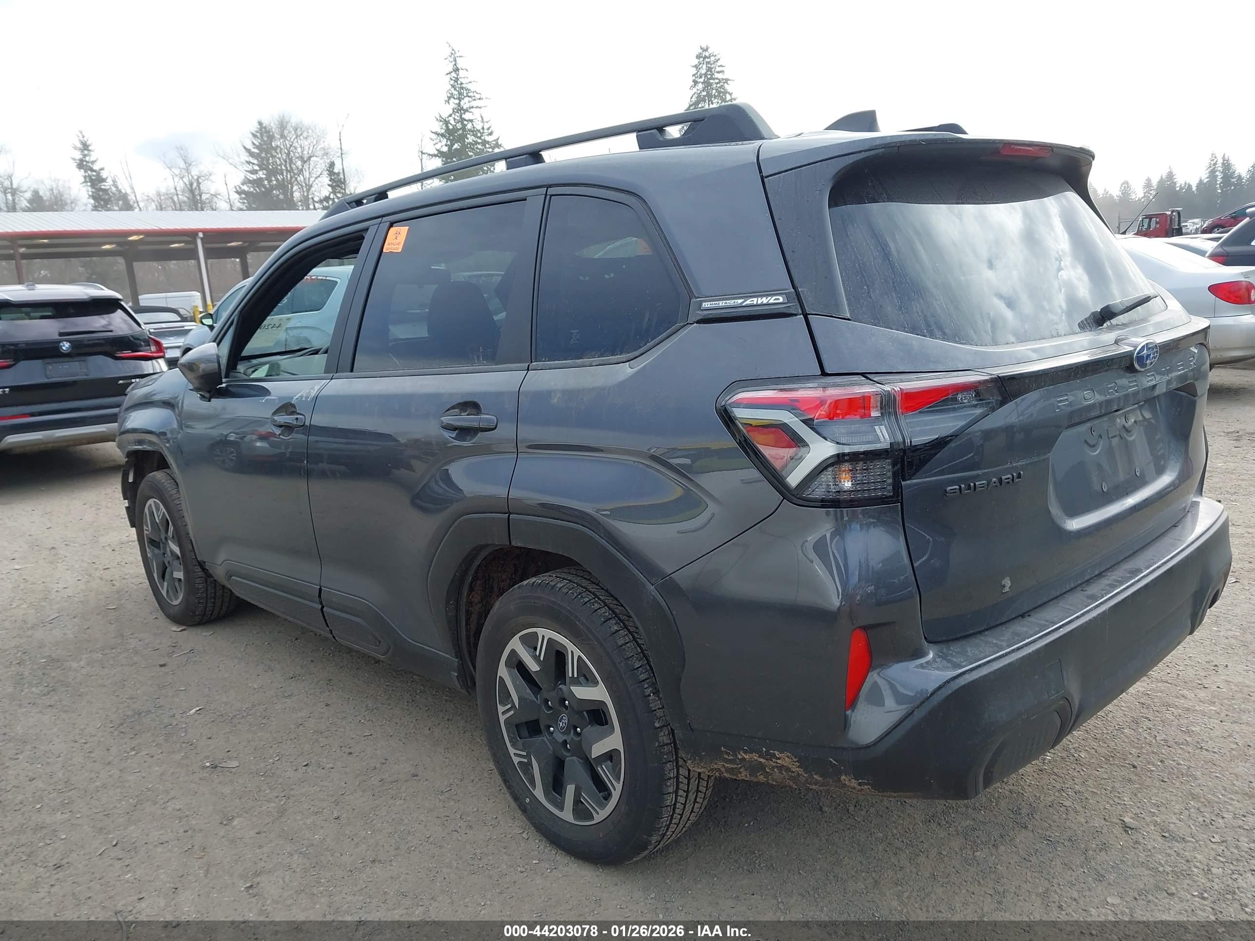 SUBARU FORESTER image 3