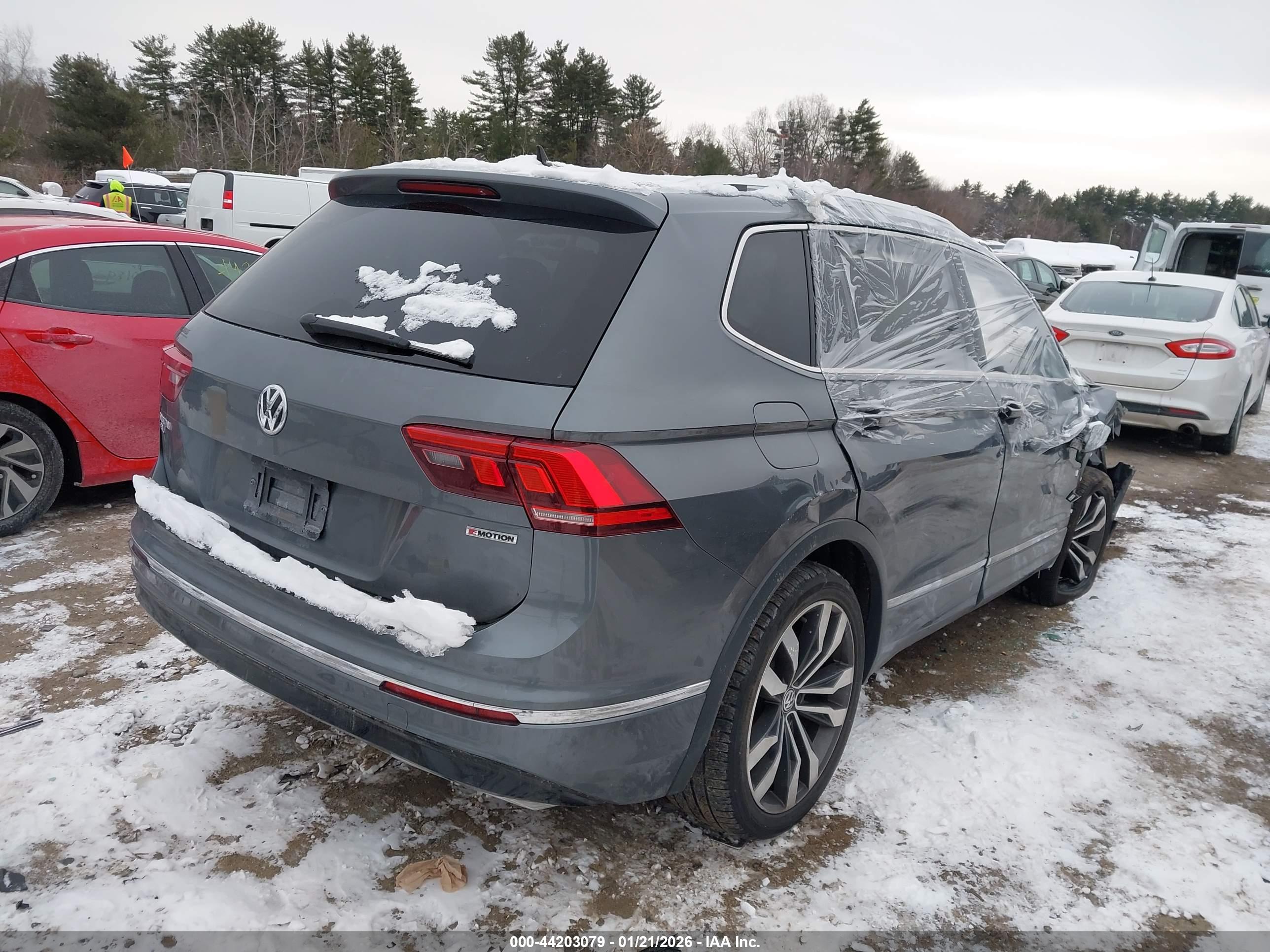 VOLKSWAGEN TIGUAN image 4