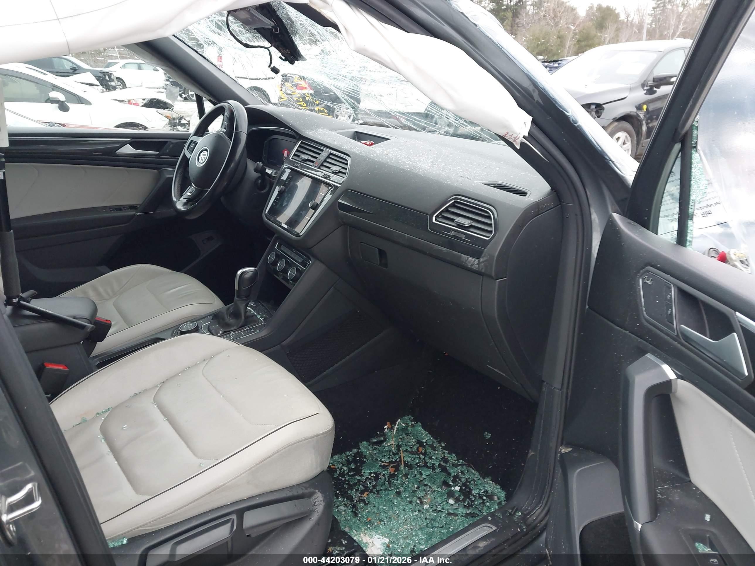 VOLKSWAGEN TIGUAN image 5