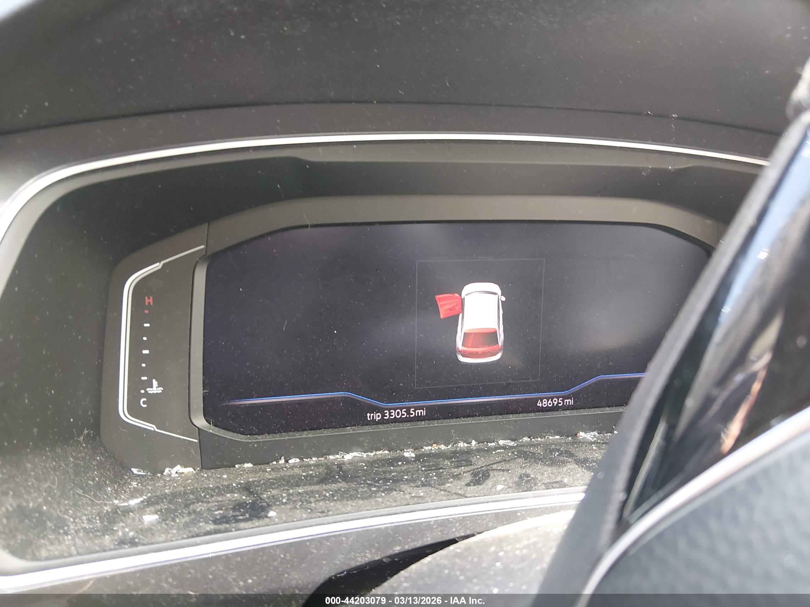 VOLKSWAGEN TIGUAN image 7